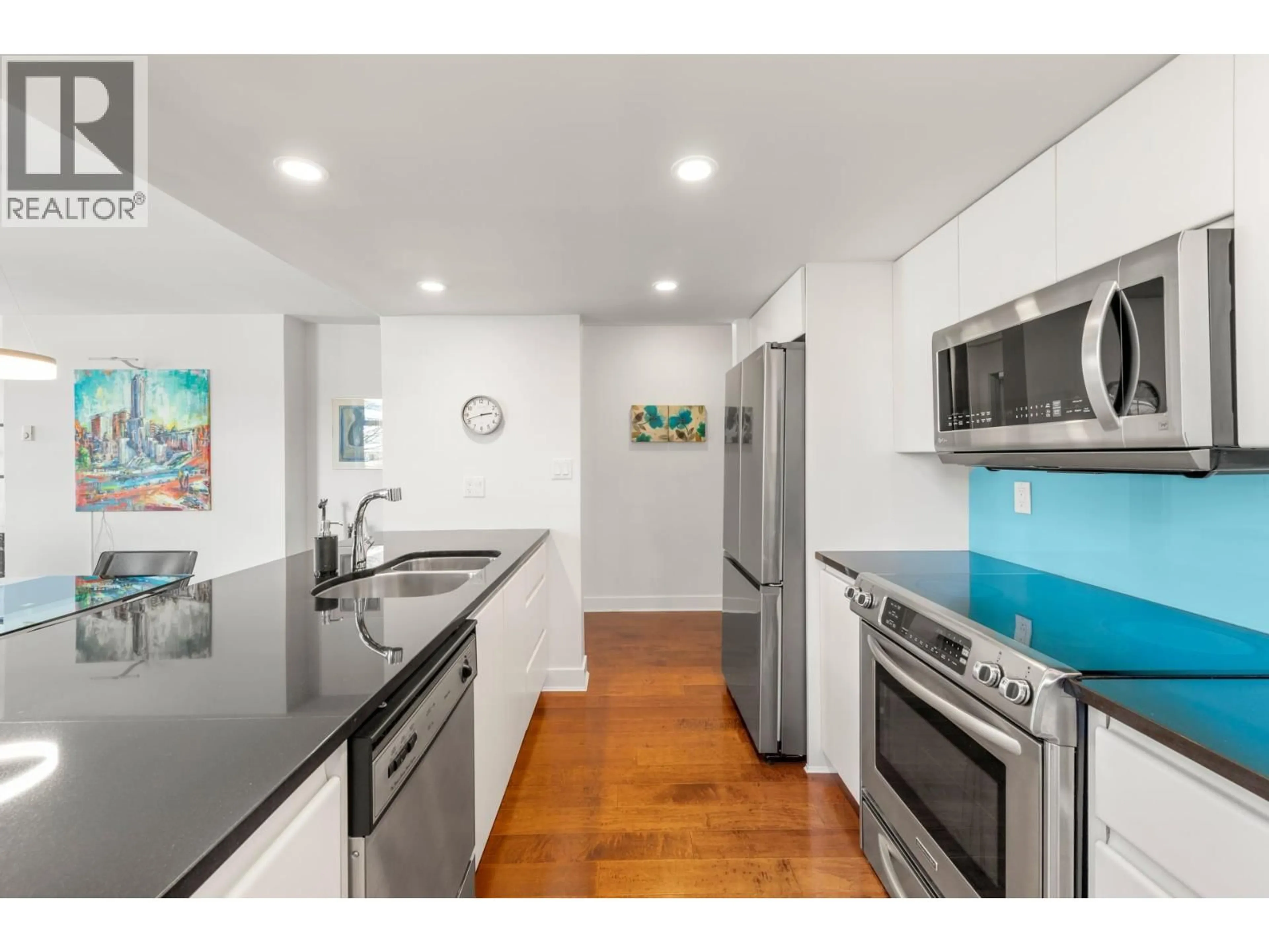 Unknown for 302 - 168 CHADWICK COURT, North Vancouver British Columbia V7M3L4