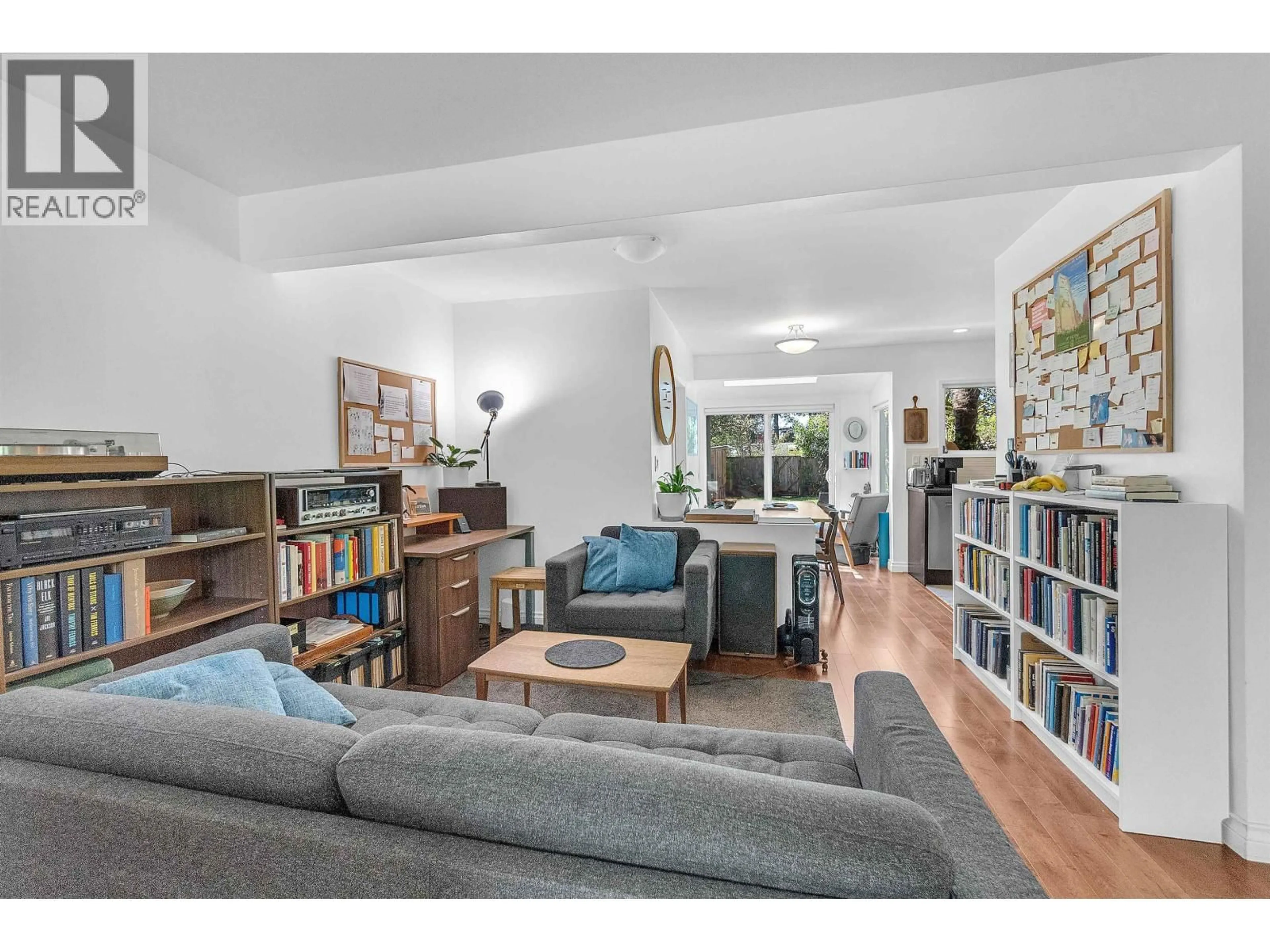 Living room with furniture, unknown for 825 20TH STREET, North Vancouver British Columbia V7P2B5