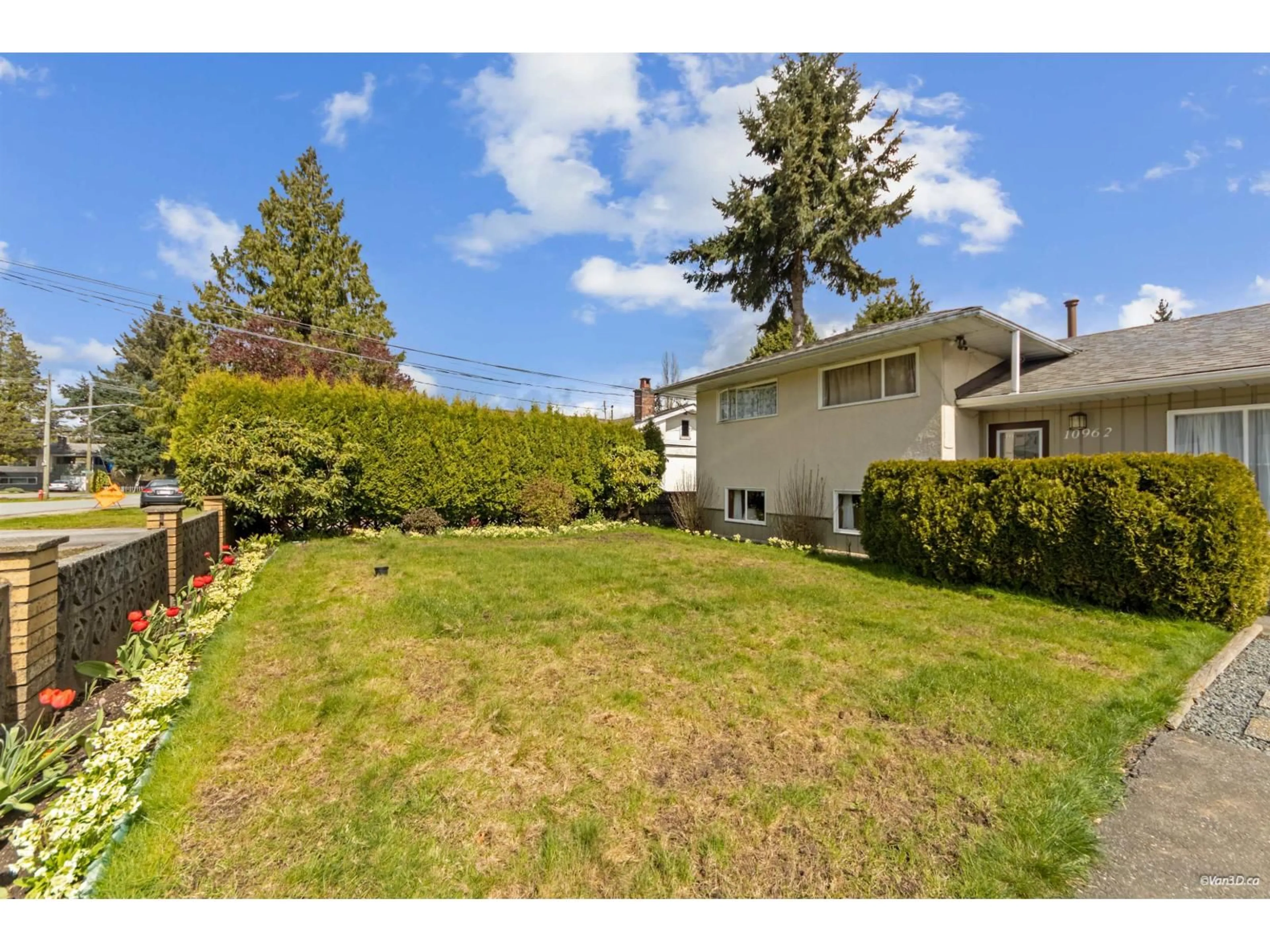 Patio, street for 10962 145A STREET, Surrey British Columbia V3R3S4