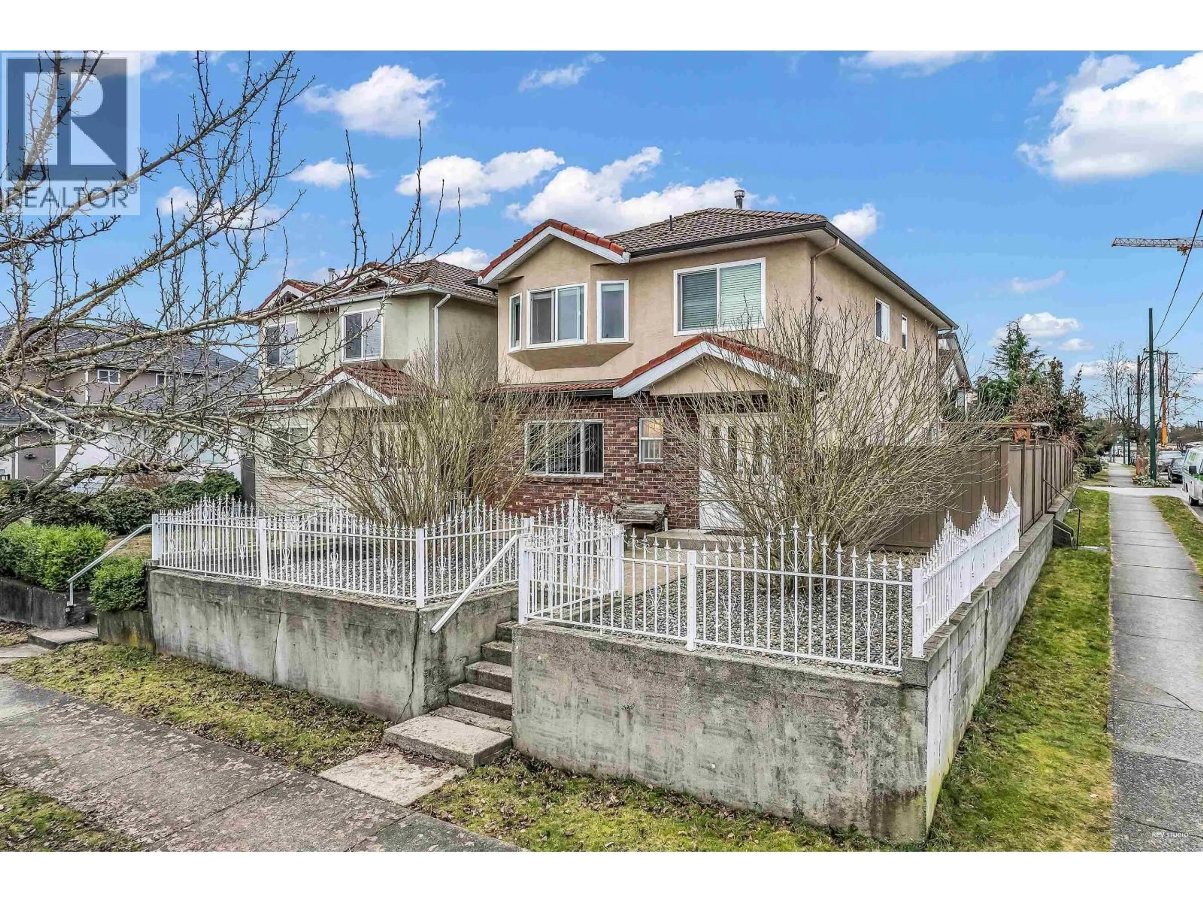 A pic from outside/outdoor area/front of a property/back of a property/a pic from drone, street for 2808 HORLEY STREET, Vancouver British Columbia V5R4R9