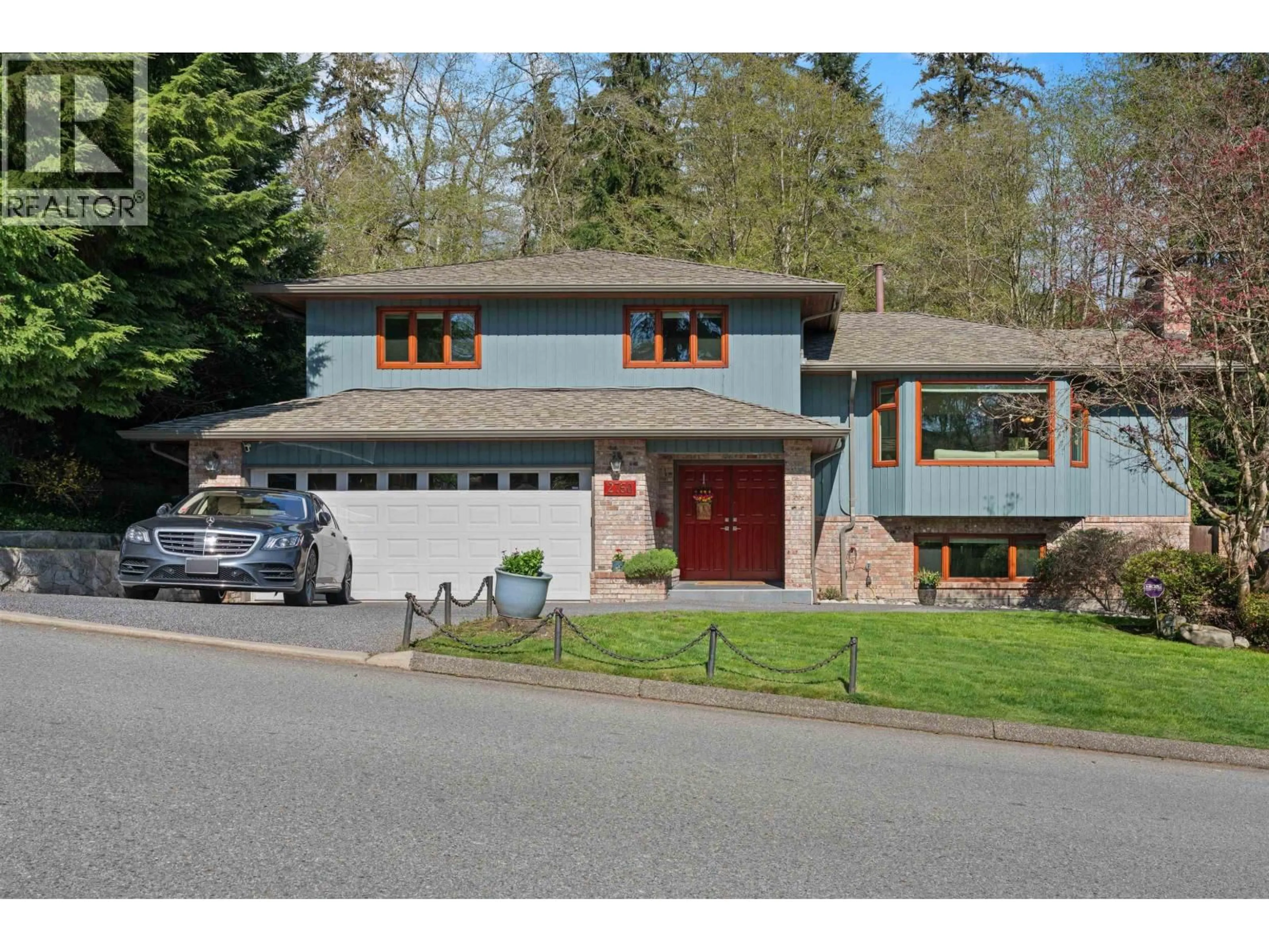 Unknown for 2760 WALPOLE CRESCENT, North Vancouver British Columbia V7H2K7