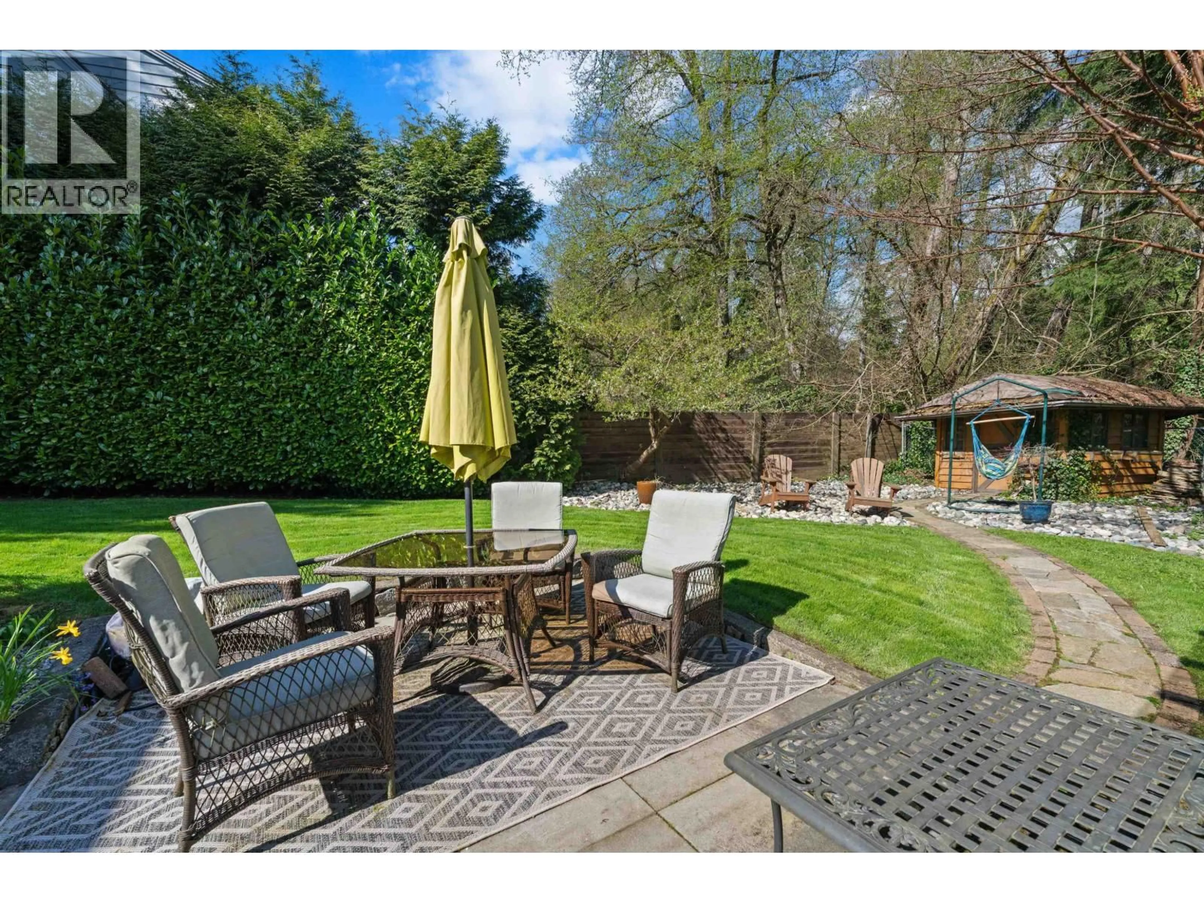 A pic from outside/outdoor area/front of a property/back of a property/a pic from drone, street for 2760 WALPOLE CRESCENT, North Vancouver British Columbia V7H2K7