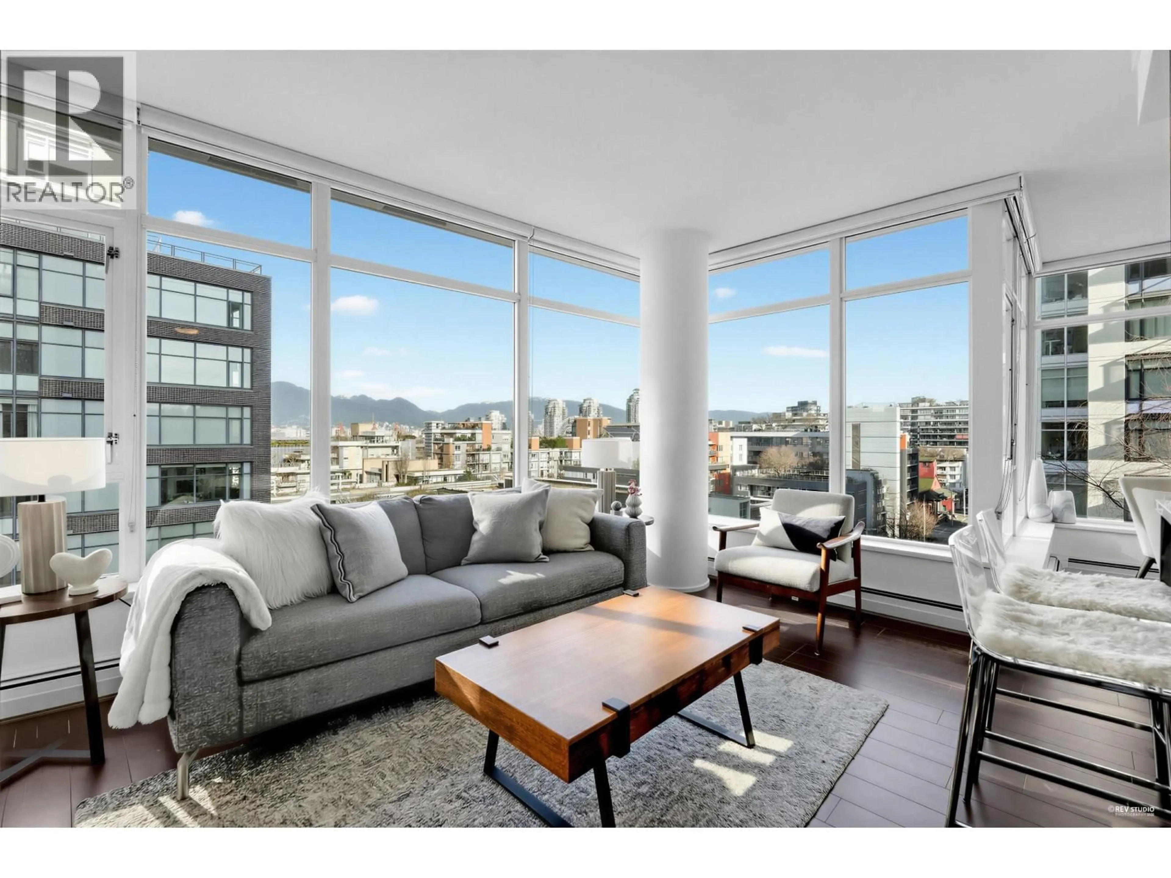 Living room with furniture, unknown for 909 - 1708 COLUMBIA STREET, Vancouver British Columbia V5Y0H7