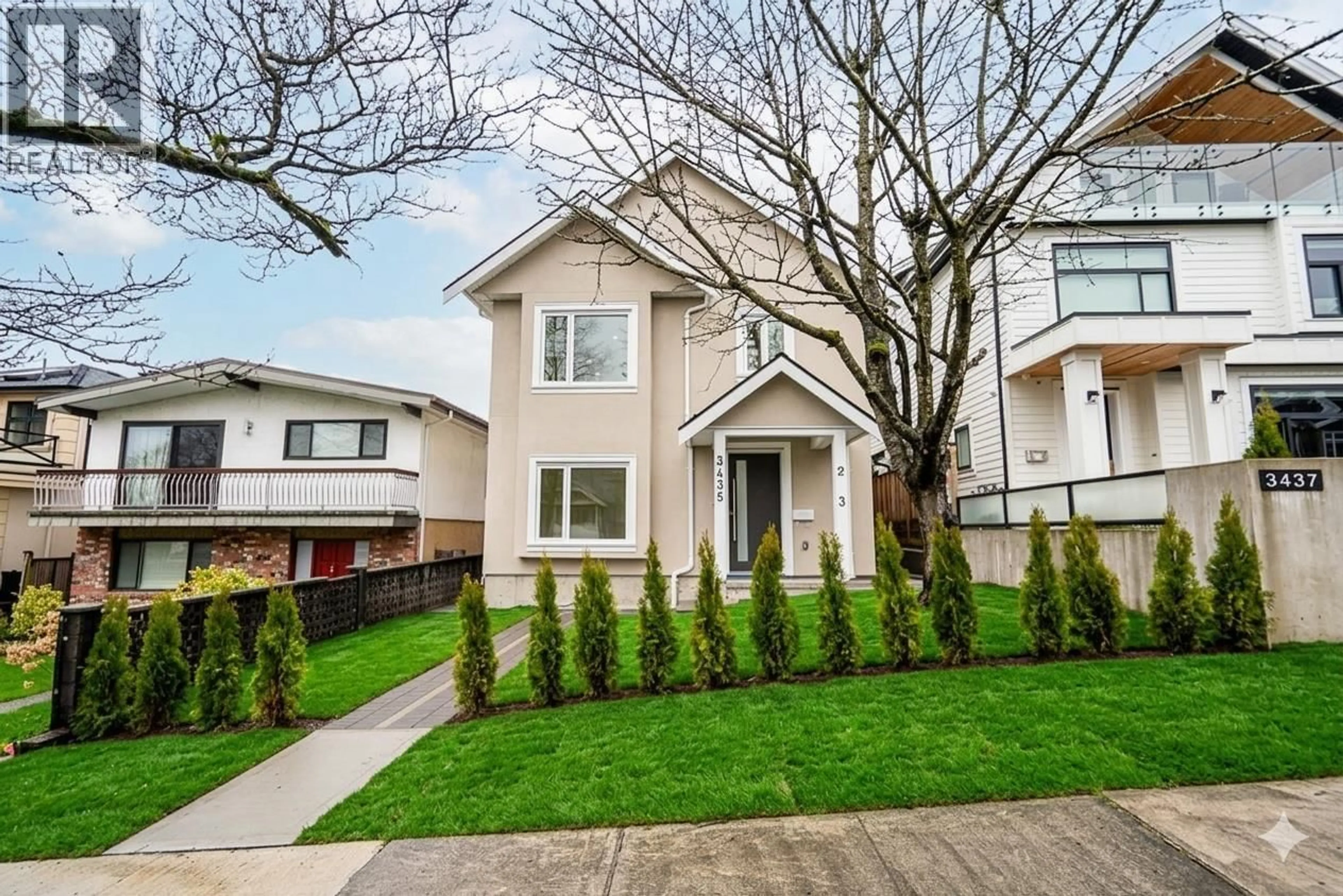 Home with vinyl exterior material, street for 3435 FRANKLIN STREET, Vancouver British Columbia V5K1Y4