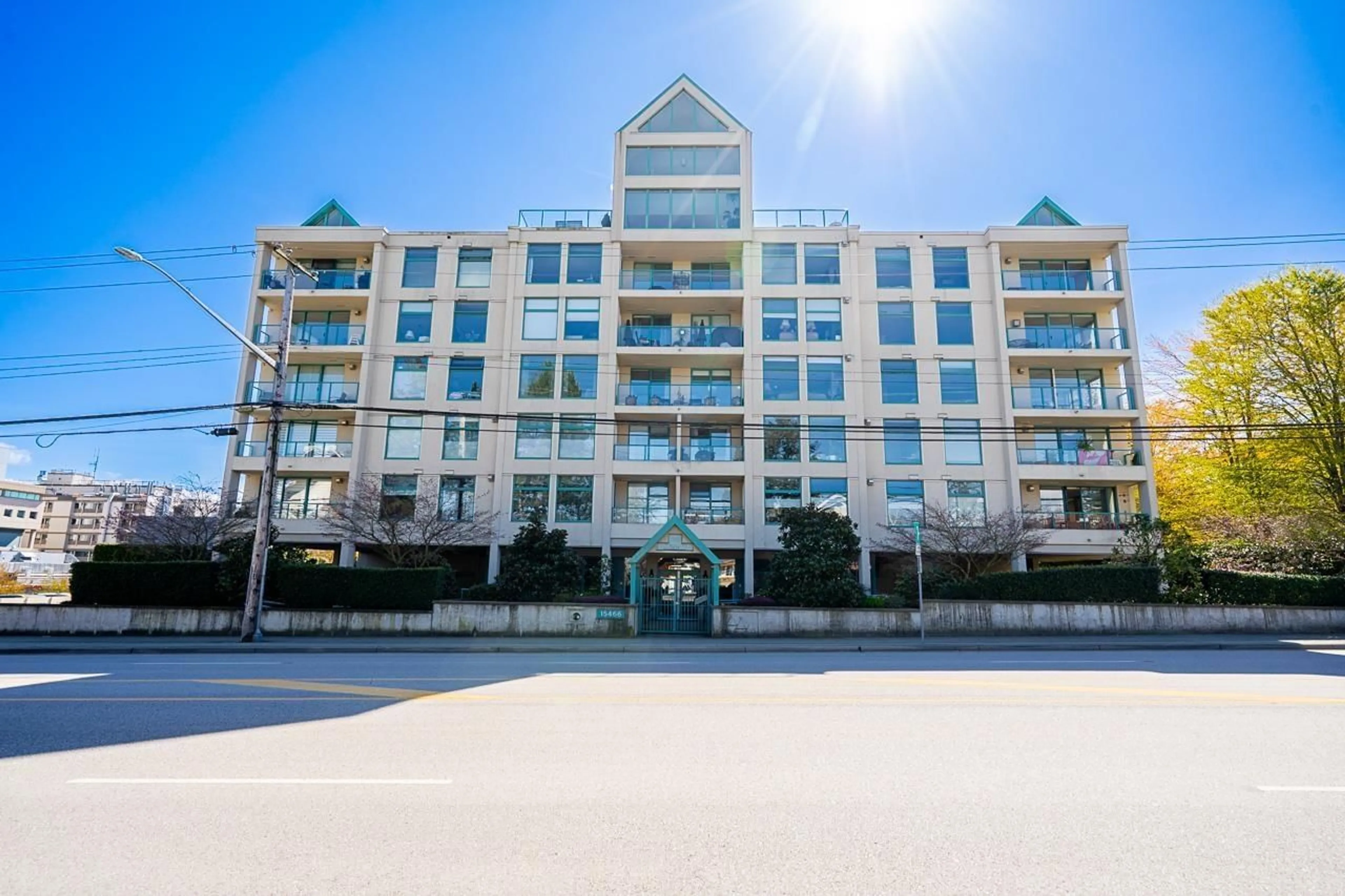 Unknown for 506 - 15466 NORTH BLUFF ROAD, White Rock British Columbia V4B3G1