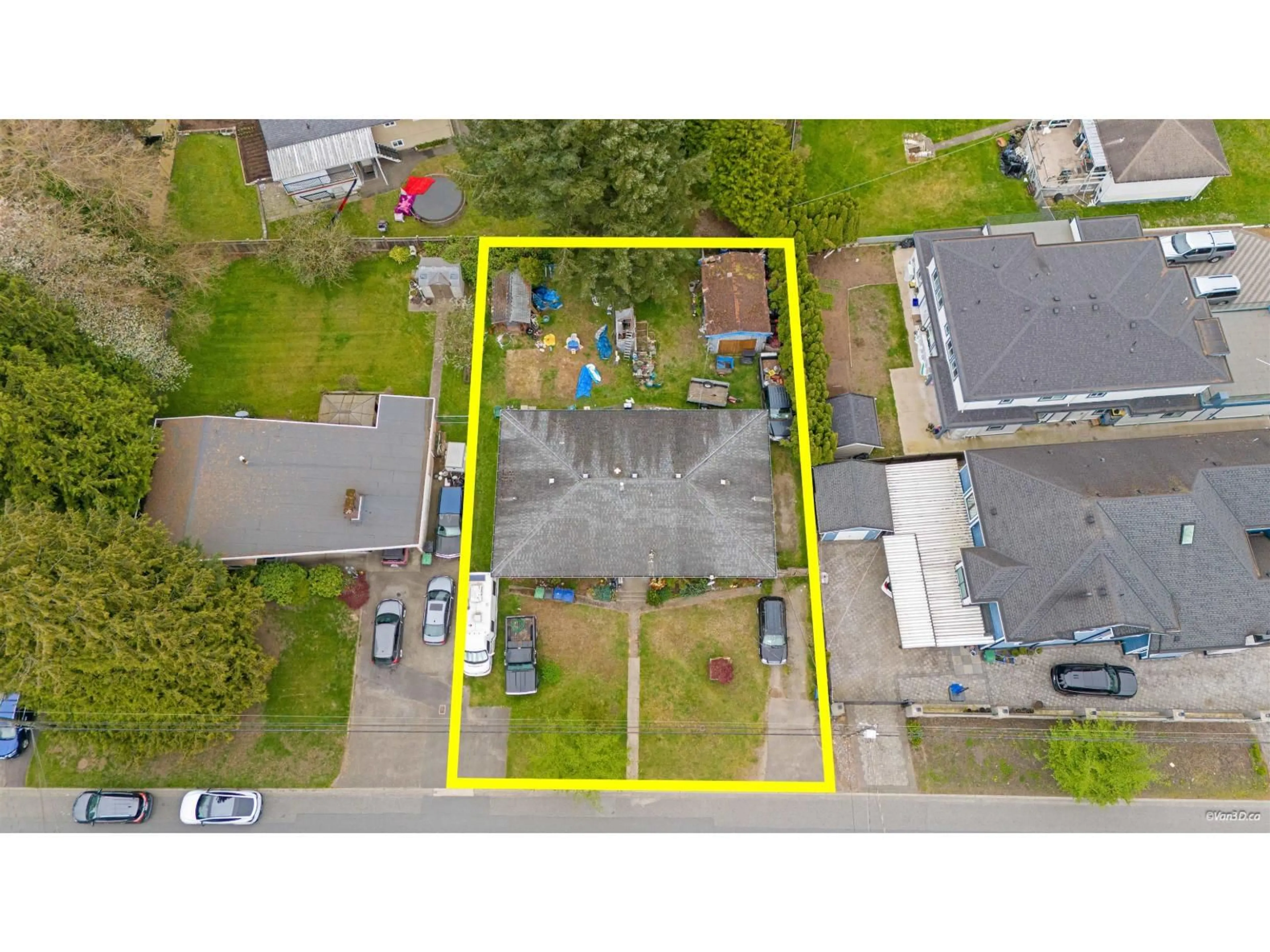 A pic from outside/outdoor area/front of a property/back of a property/a pic from drone, street for A&B - 12569 99 AVENUE, Surrey British Columbia V3V2P4