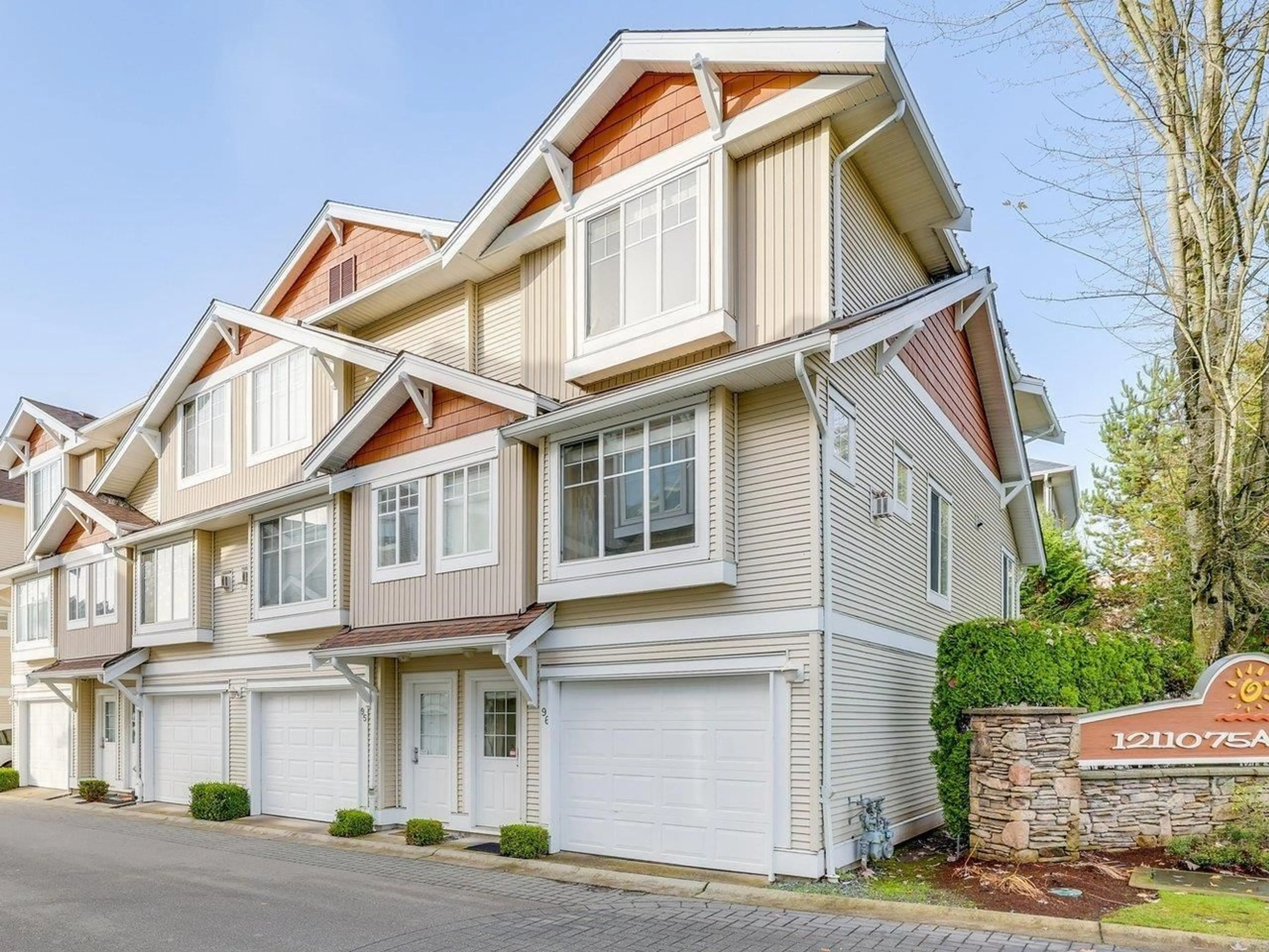 Home with vinyl exterior material, street for 96 - 12110 75A AVENUE, Surrey British Columbia V3W1M1