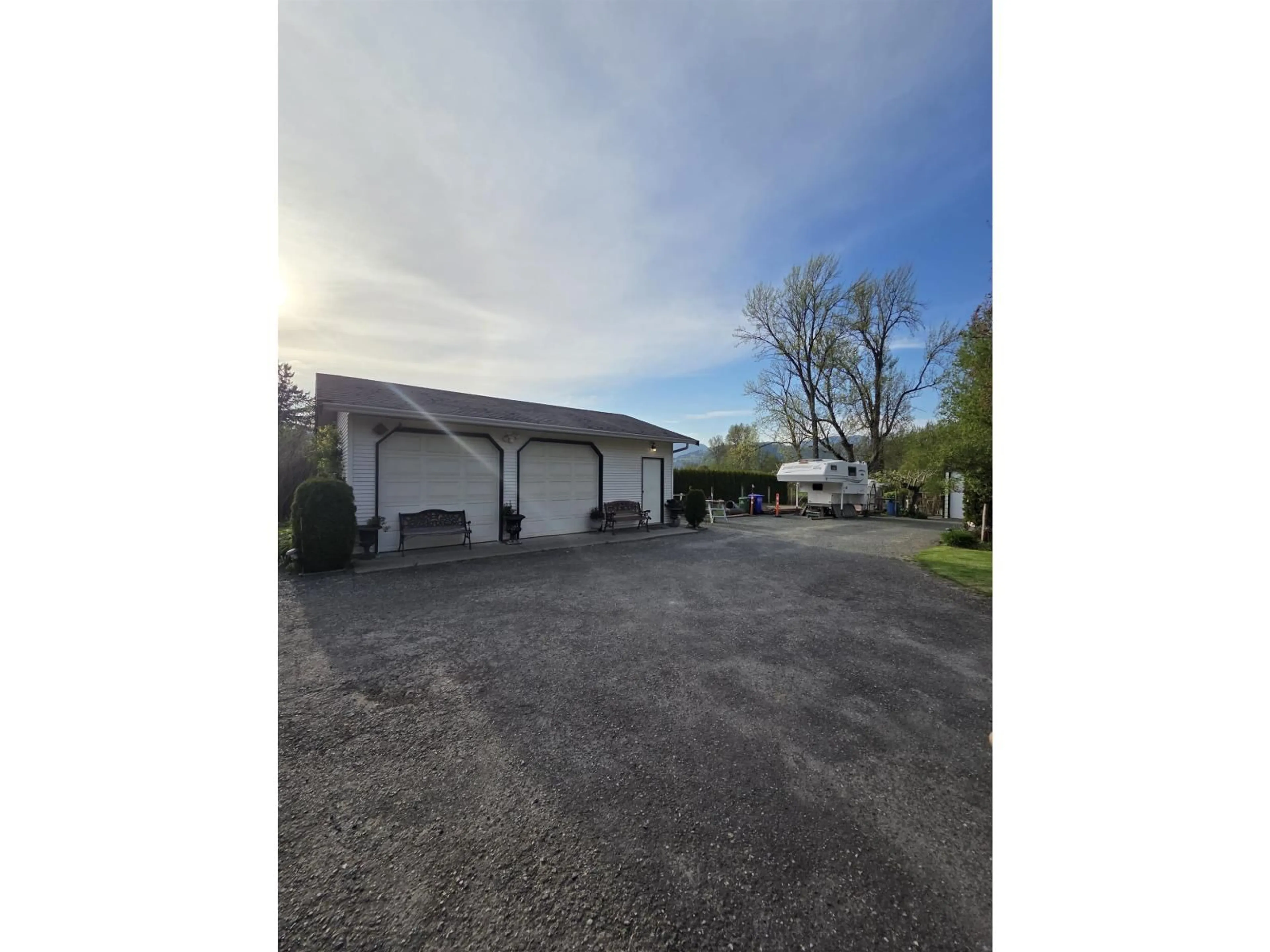 A pic from outside/outdoor area/front of a property/back of a property/a pic from drone, street for 44387 SOUTH SUMAS ROAD, Chilliwack British Columbia V2R4B7