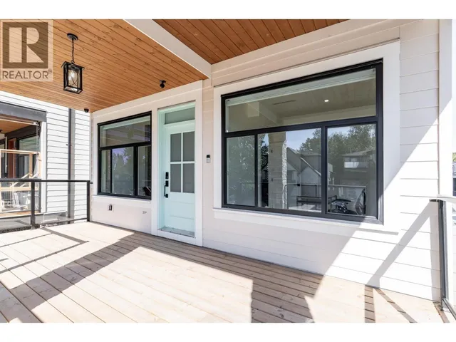 215 MABEL STREET, New Westminster 4
