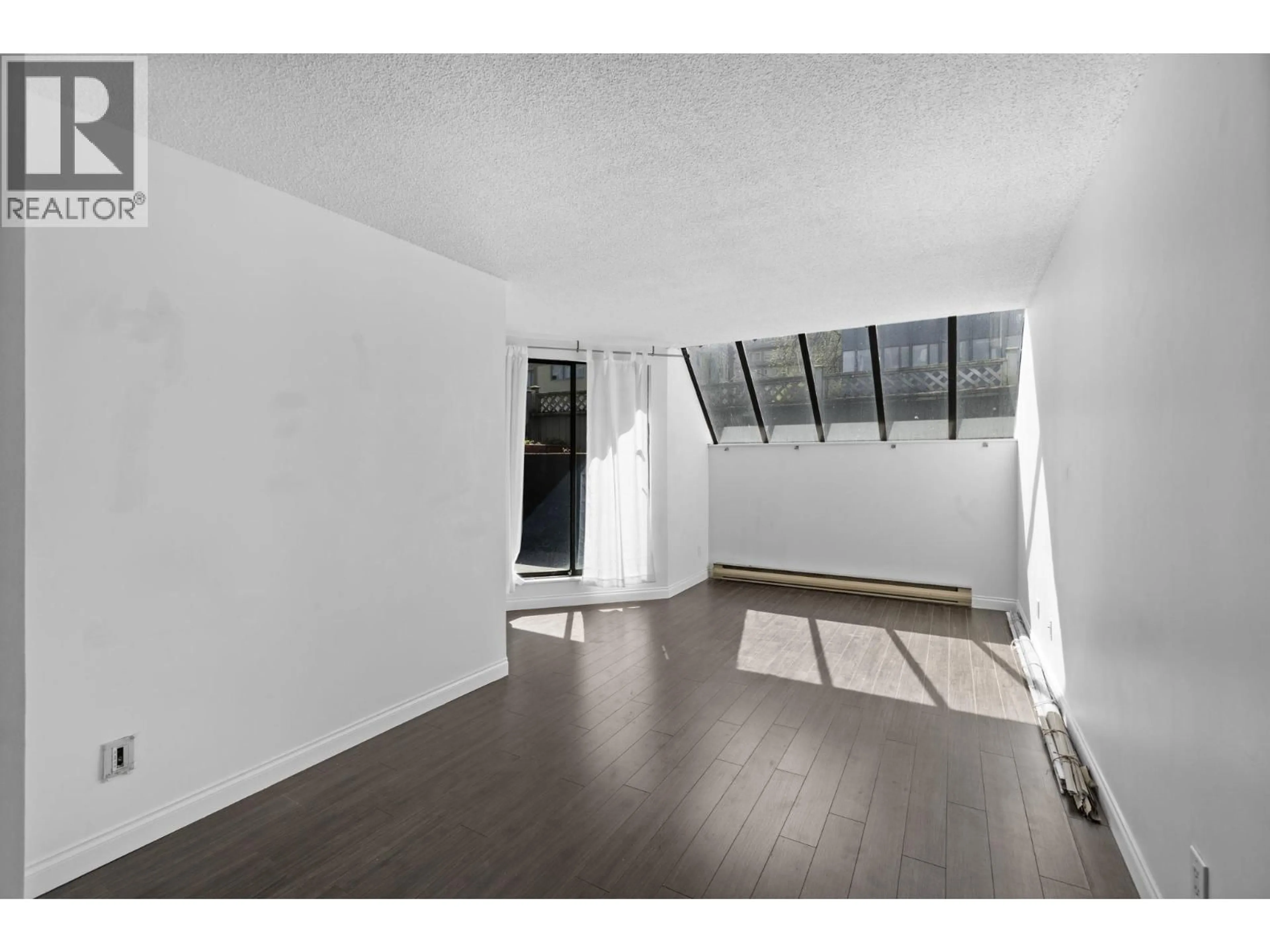 A pic of a room for 207 - 1270 ROBSON STREET, Vancouver British Columbia V6E1C1
