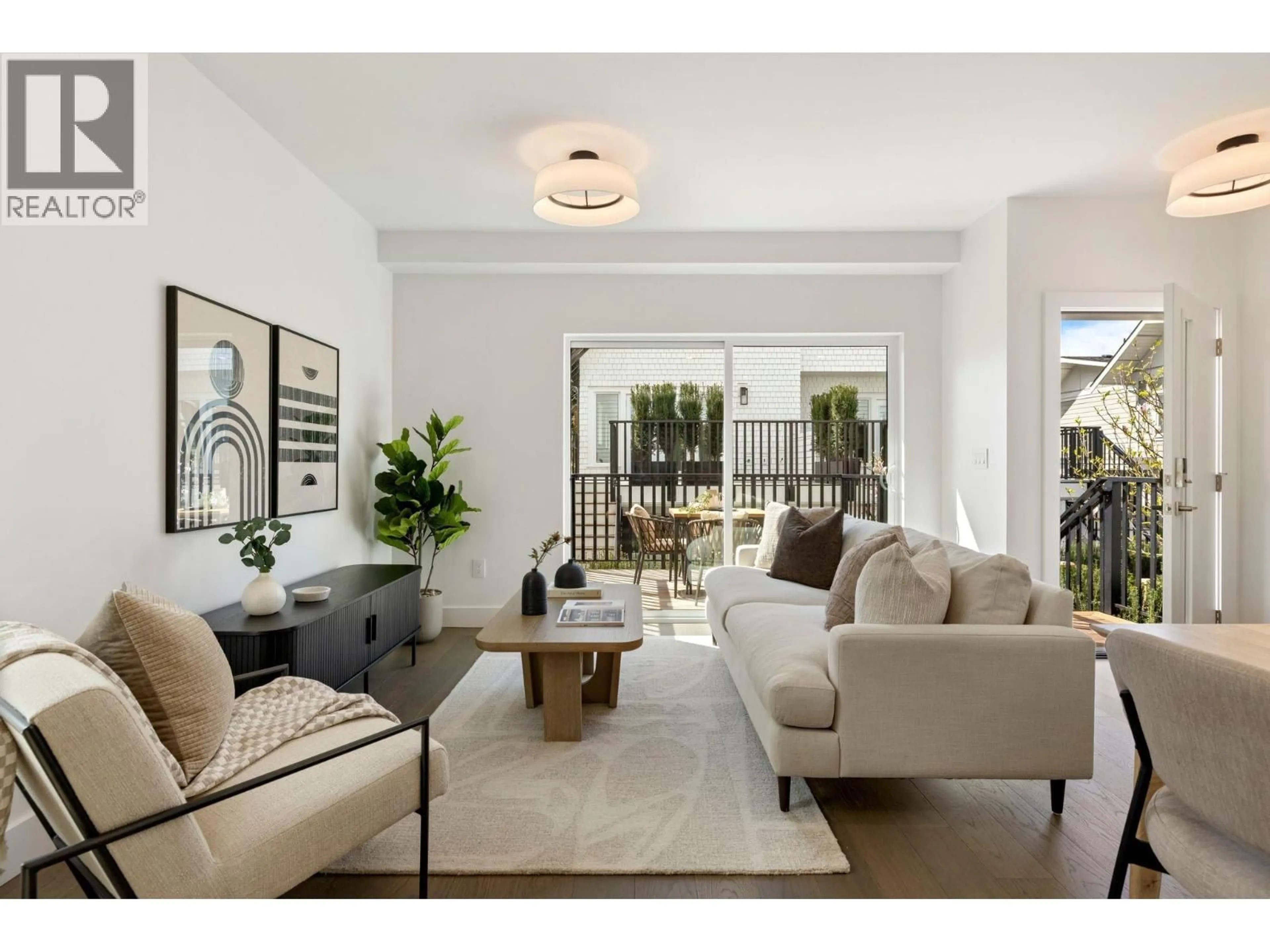 Living room with furniture, unknown for 1 - 328 14TH STREET, North Vancouver British Columbia V7M1P6