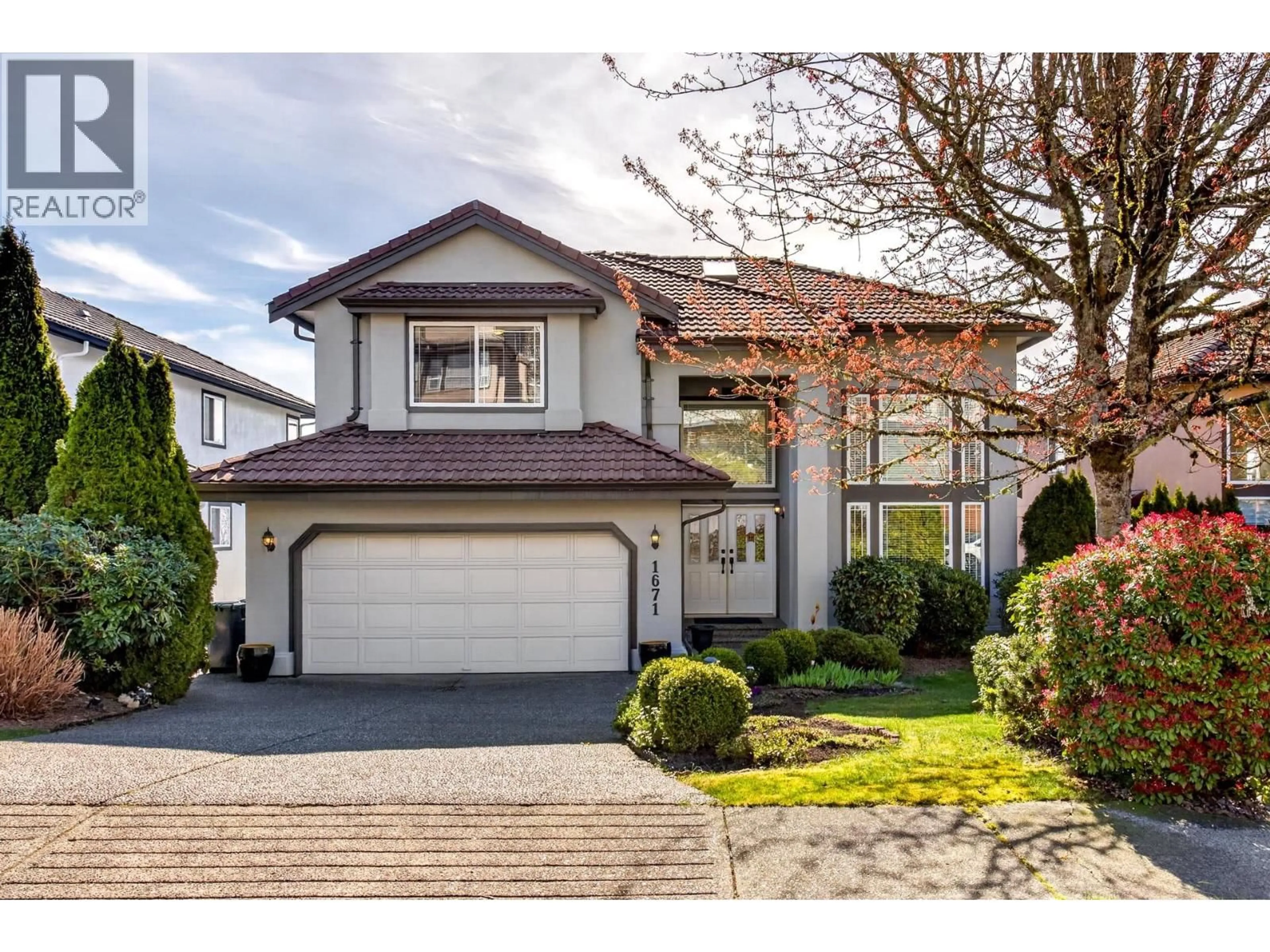 Home with vinyl exterior material, street for 1671 MALLARD COURT, Coquitlam British Columbia V3E3C7