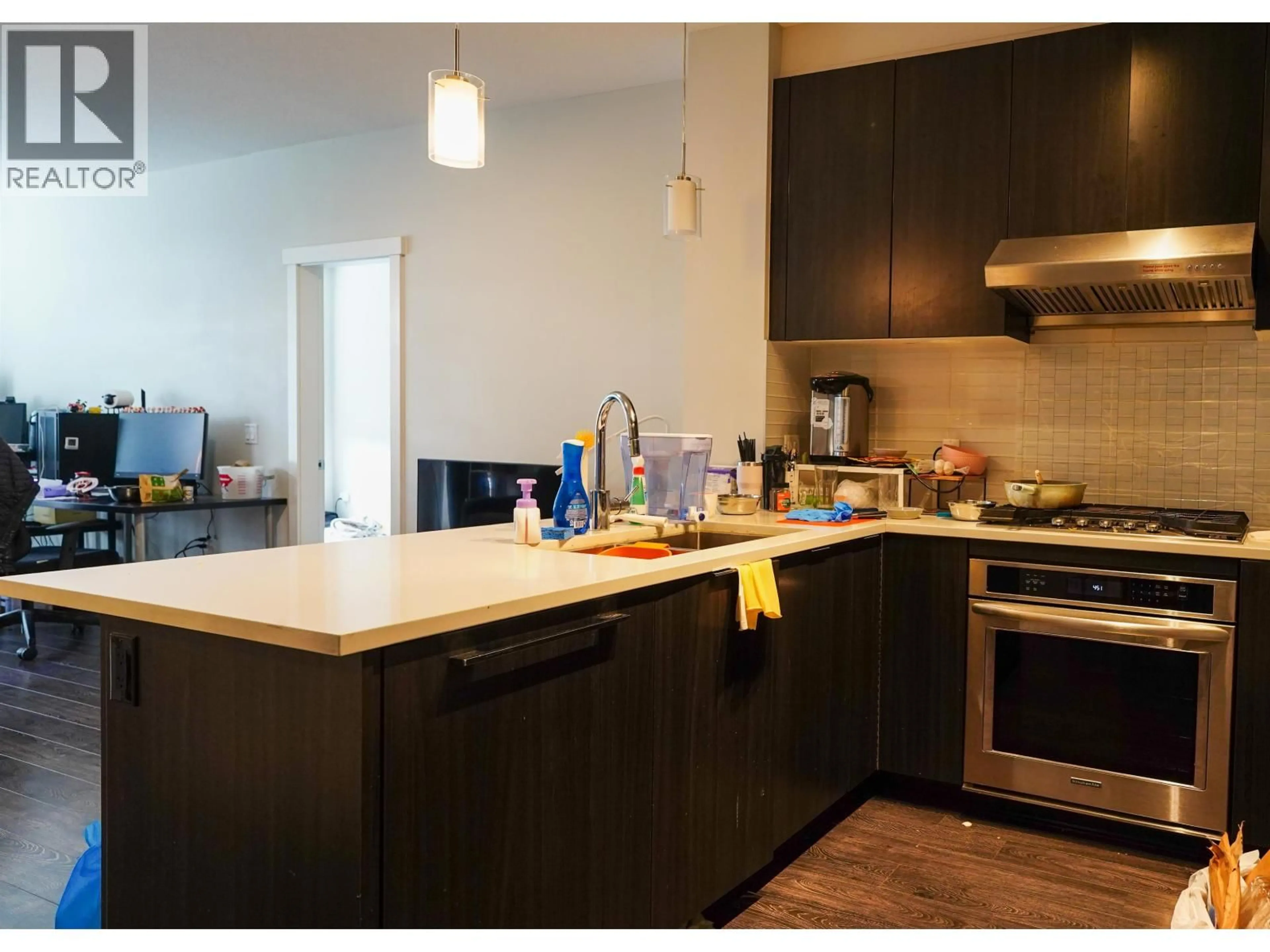 Standard kitchen, wood/laminate floor for 322 - 9311 ALEXANDRA ROAD, Richmond British Columbia V6X0L8