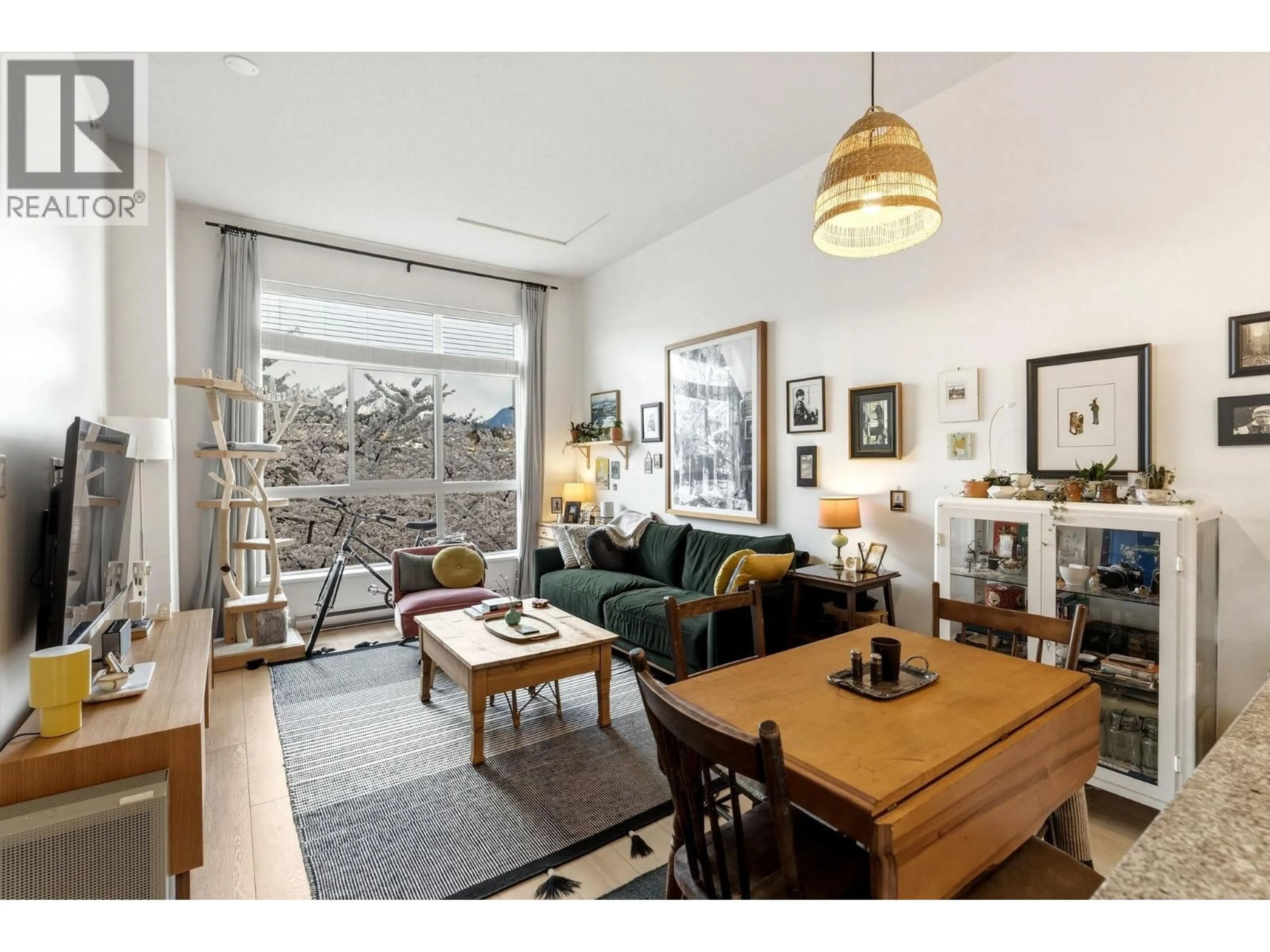 Living room with furniture, unknown for 403 - 2957 GLEN DRIVE, Coquitlam British Columbia V3B0B5