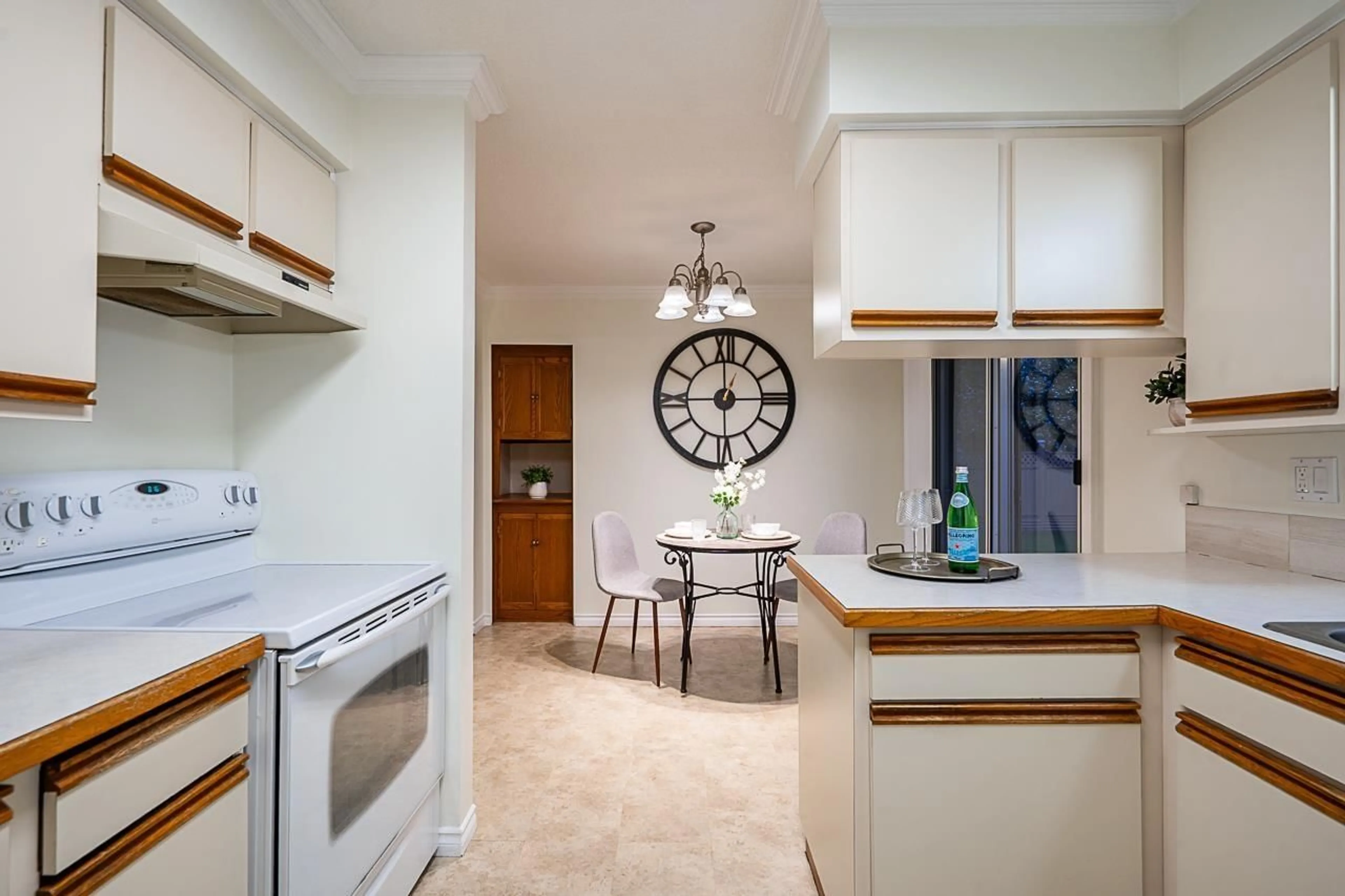 Open concept kitchen, ceramic/tile floor for 26981 28B AVENUE, Langley British Columbia V4W3A5