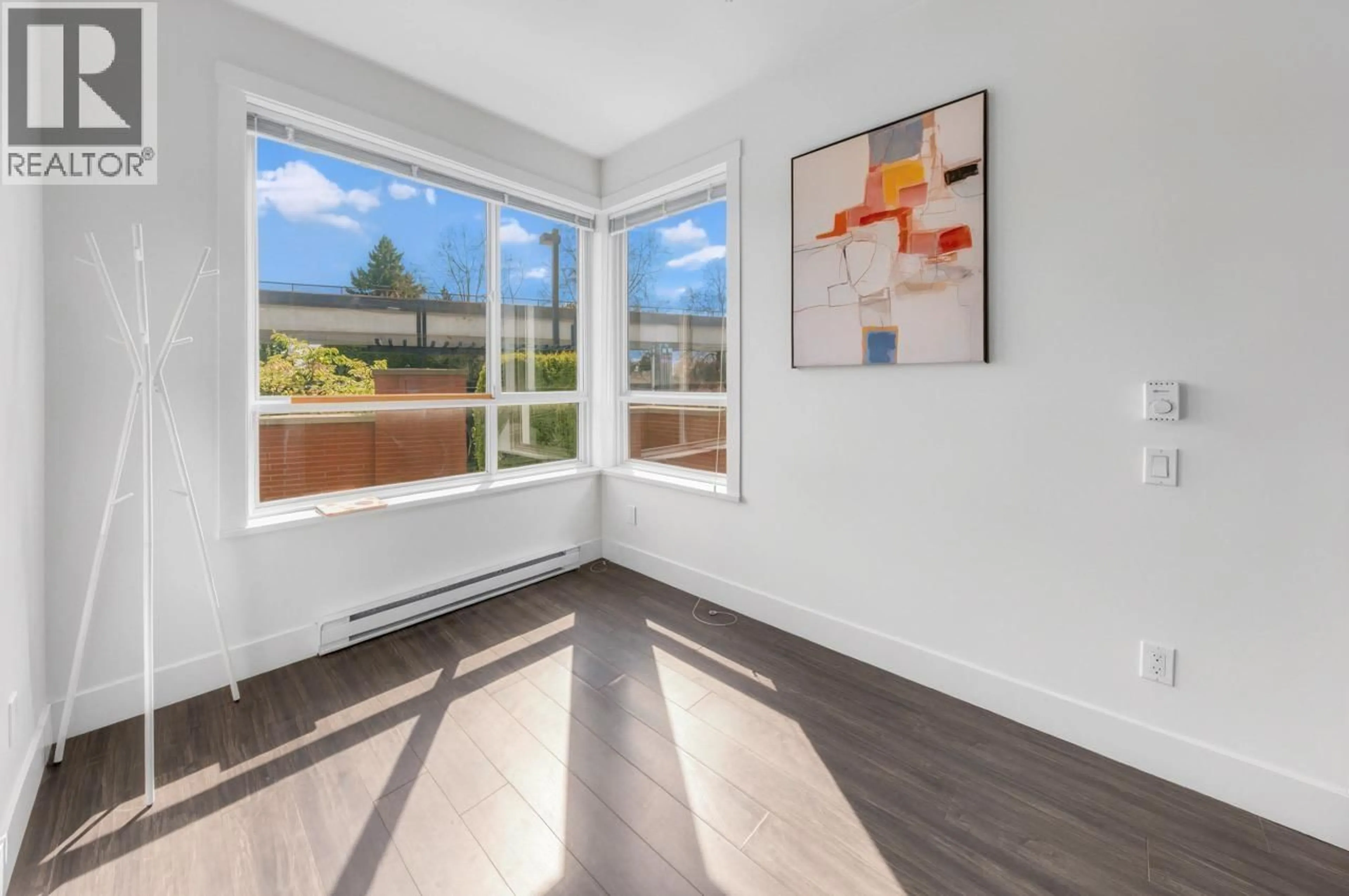 A pic of a room for 18 - 6868 BURLINGTON AVENUE, Burnaby British Columbia V5J0G1