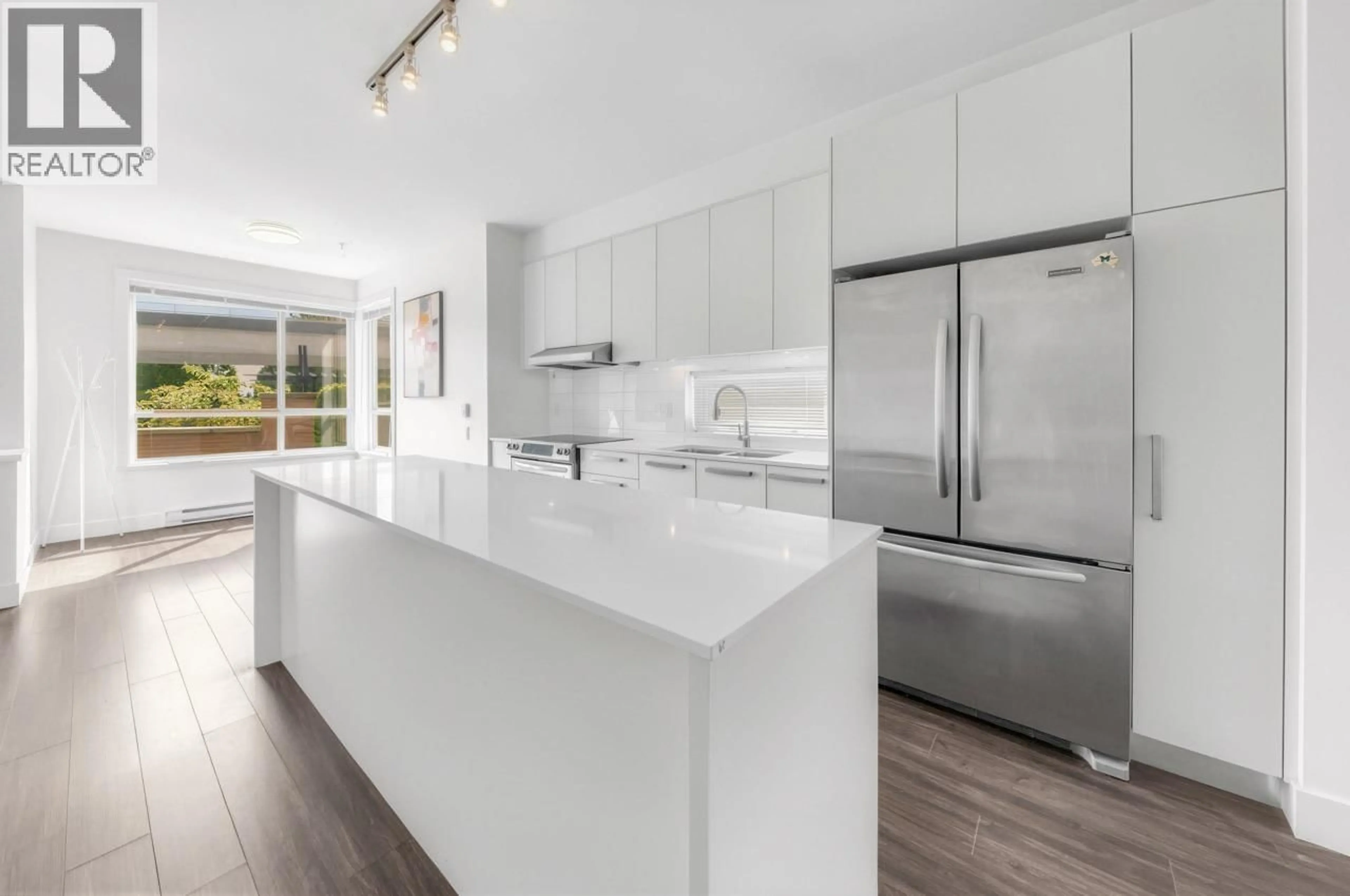 Open concept kitchen, unknown for 18 - 6868 BURLINGTON AVENUE, Burnaby British Columbia V5J0G1