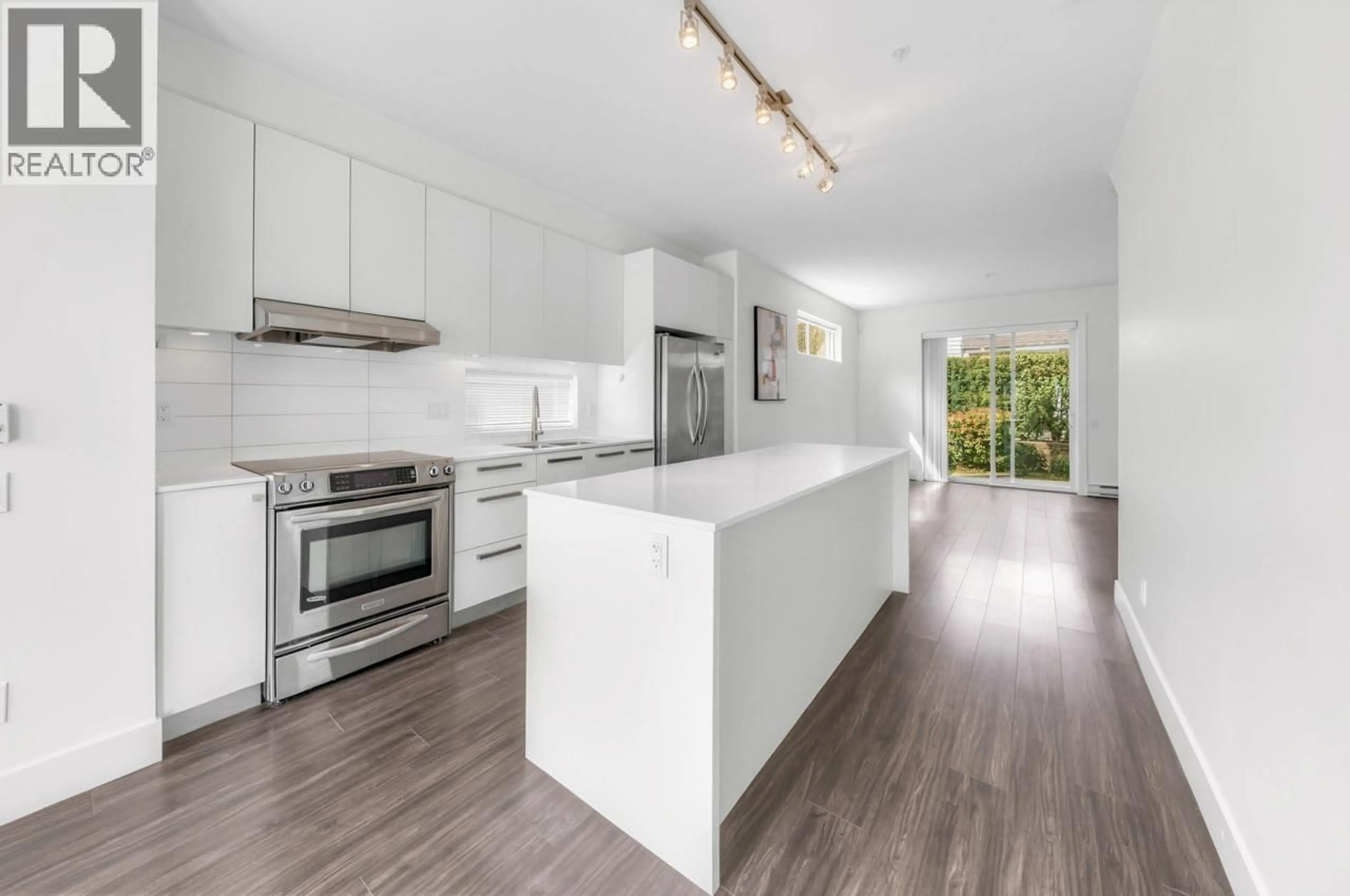 Open concept kitchen, unknown for 18 - 6868 BURLINGTON AVENUE, Burnaby British Columbia V5J0G1