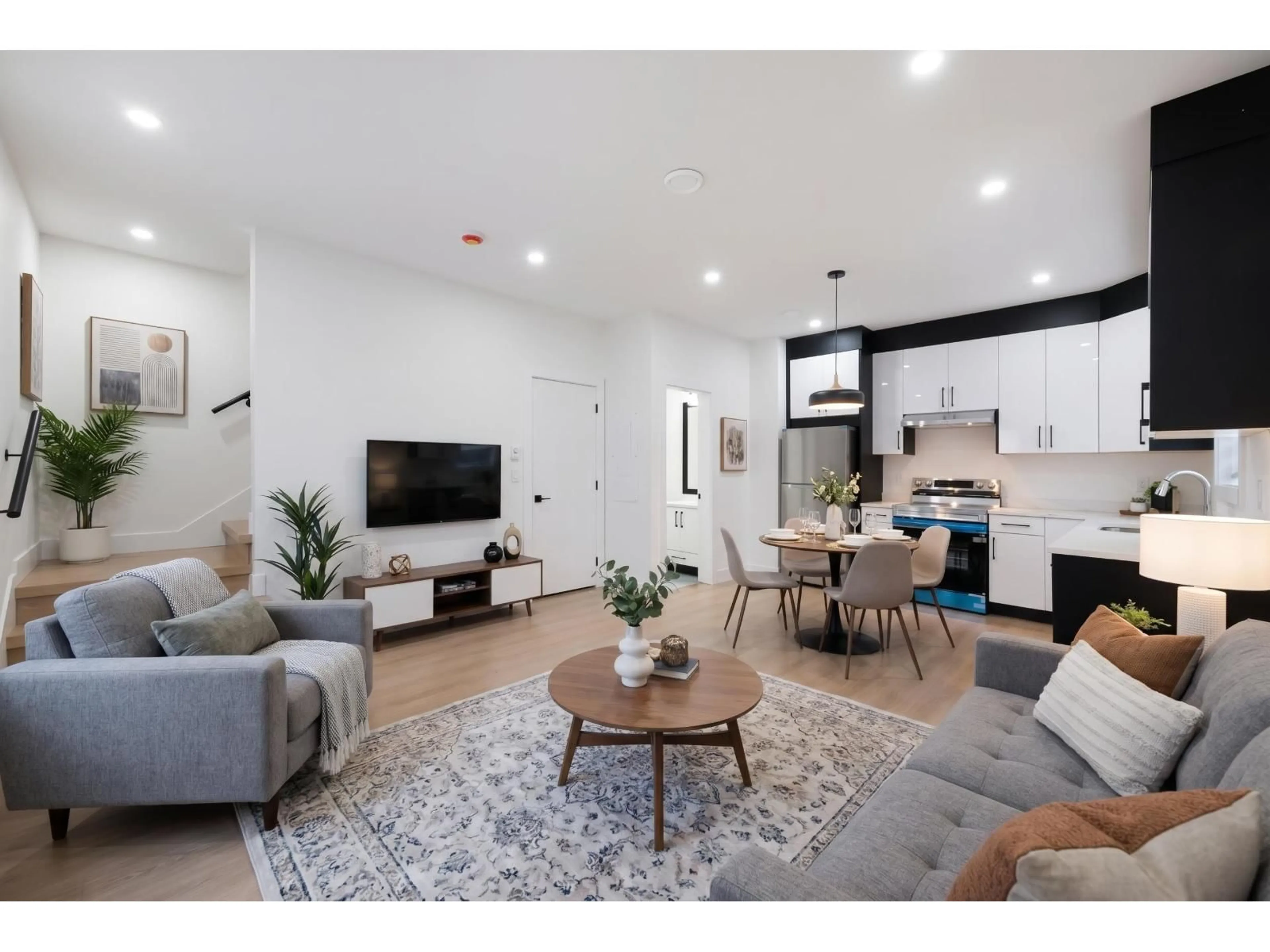 Living room with furniture, unknown for 102 - 10432 128 STREET, Surrey British Columbia V3T5J1