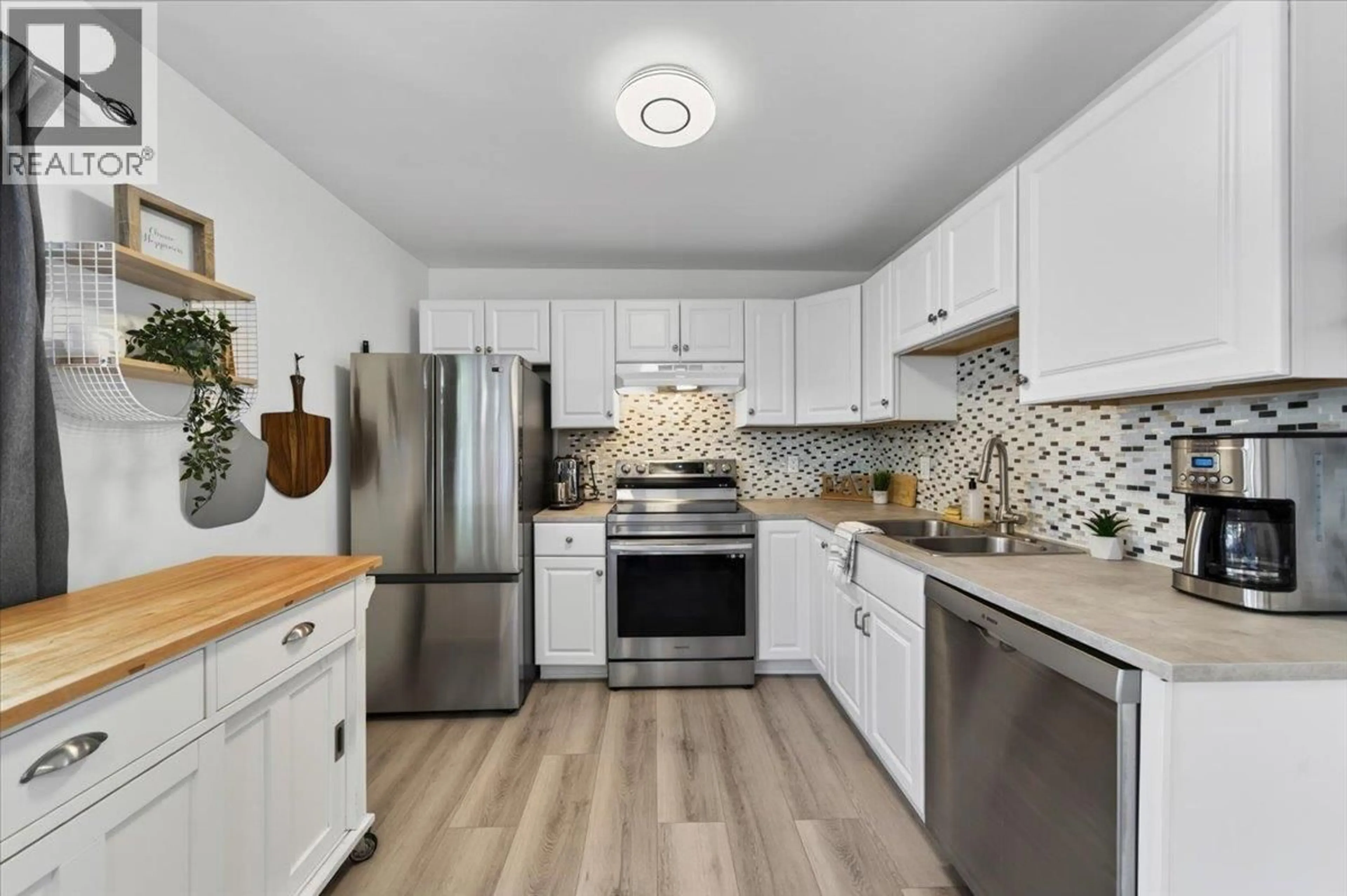 Open concept kitchen, unknown for 3348 GANYMEDE DRIVE, Burnaby British Columbia V3J1A4