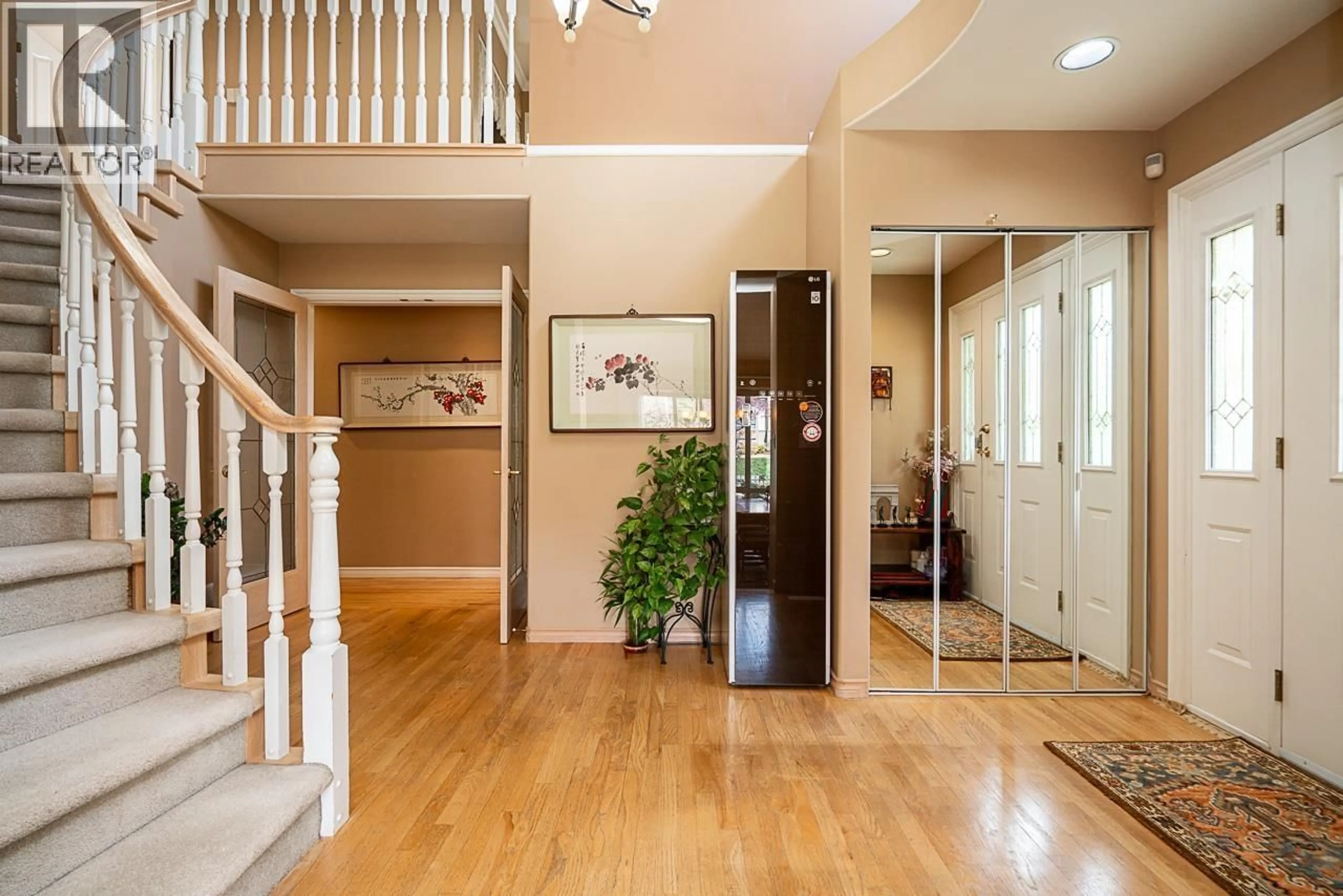 Indoor entryway for 18 - 788 CITADEL DRIVE, Port Coquitlam British Columbia V3C6G9