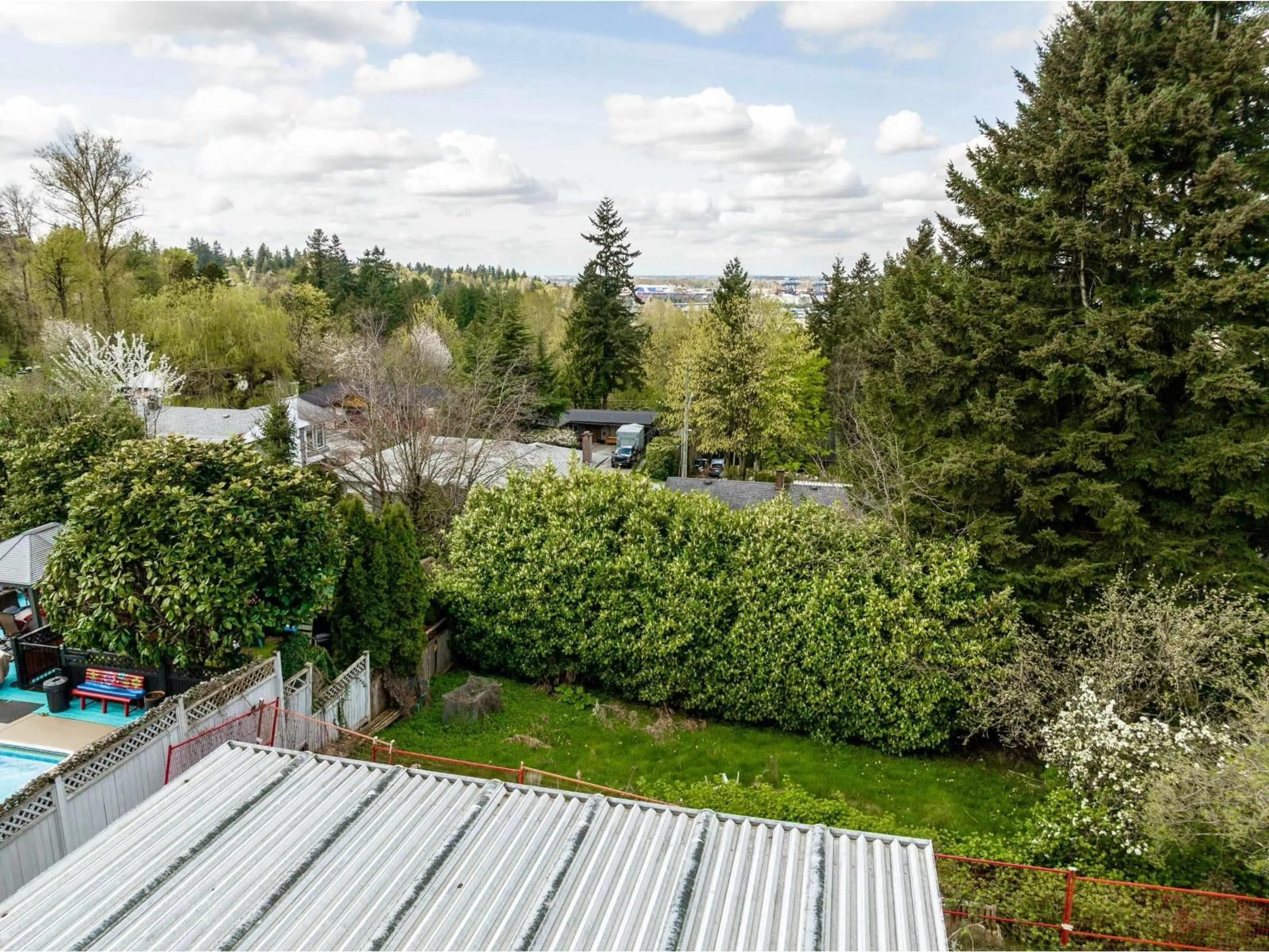 A pic from outside/outdoor area/front of a property/back of a property/a pic from drone, forest/trees view for 10259 124A STREET, Surrey British Columbia V3V4W7