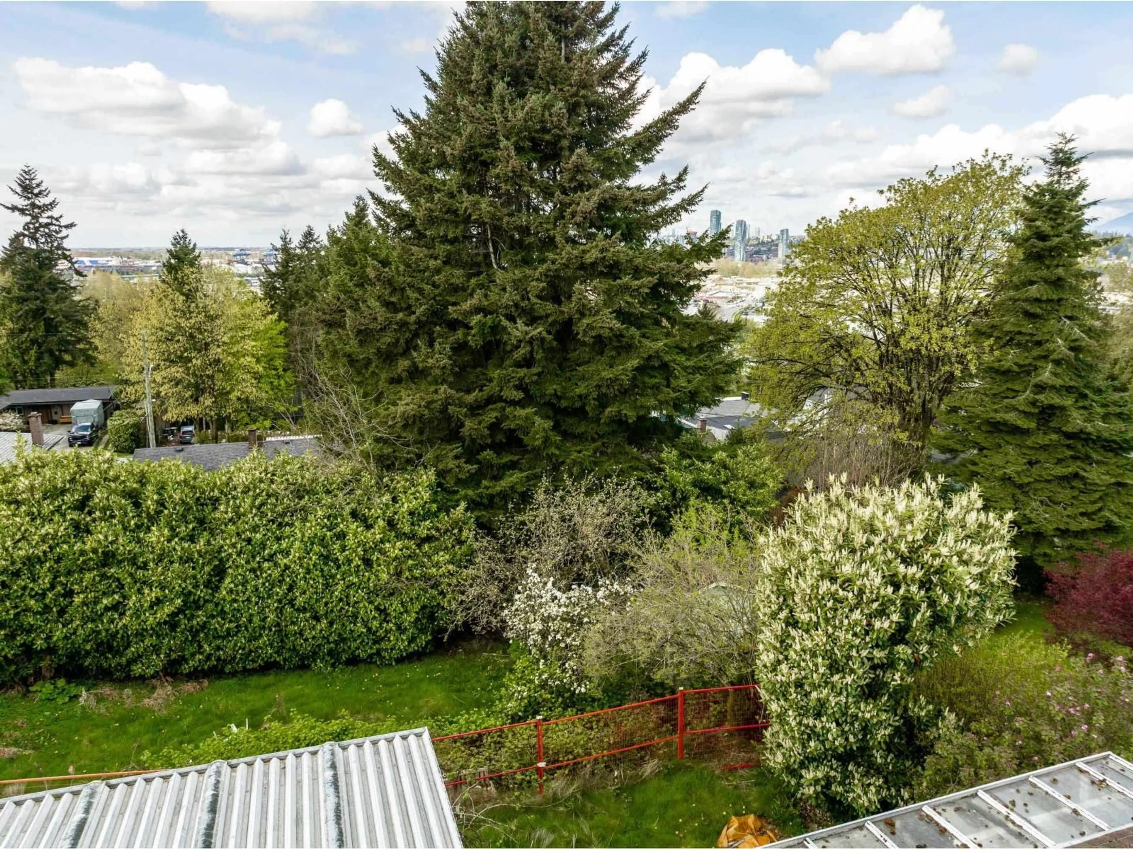 A pic from outside/outdoor area/front of a property/back of a property/a pic from drone, water/lake/river/ocean view for 10259 124A STREET, Surrey British Columbia V3V4W7