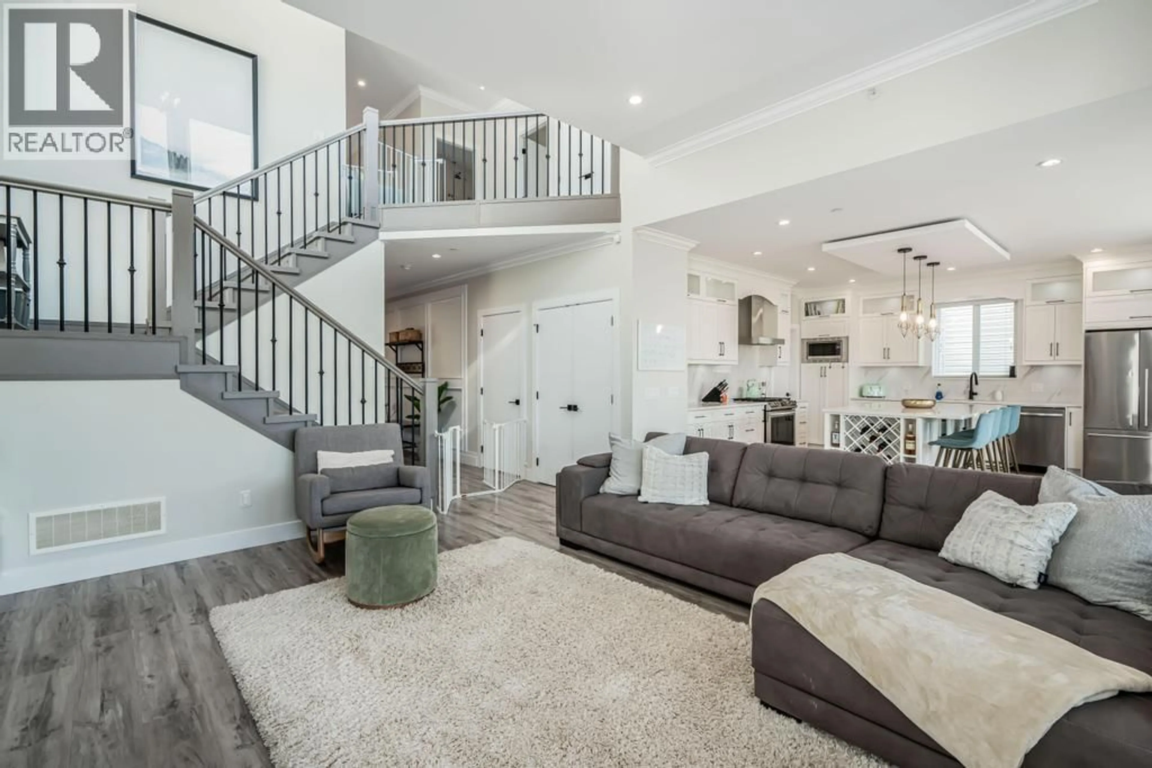 Living room with furniture, unknown for 10861 MORRISETTE PLACE, Maple Ridge British Columbia V2W1G8