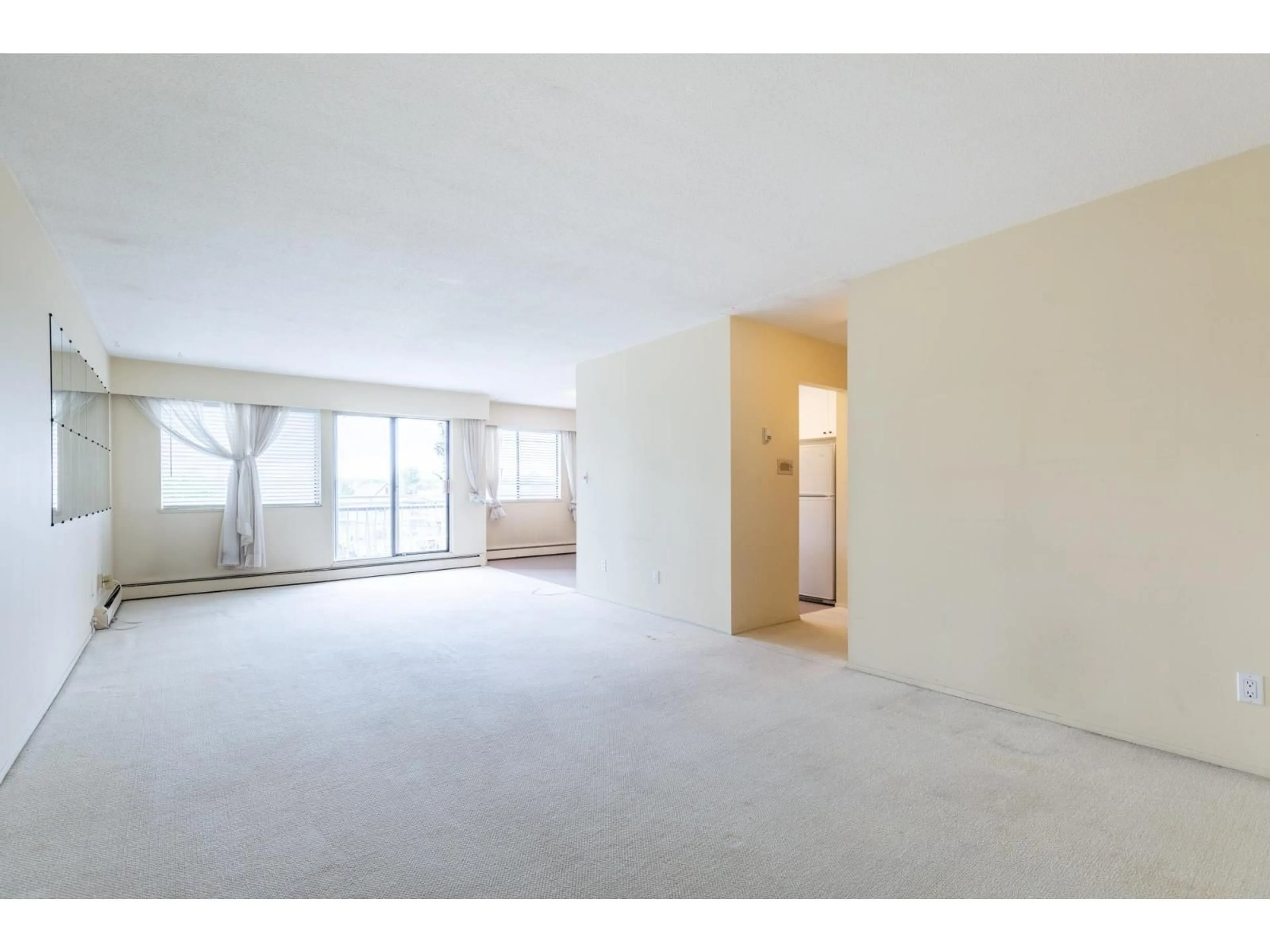 A pic of a room for 321 - 17707 57A AVENUE, Surrey British Columbia V3S1J2