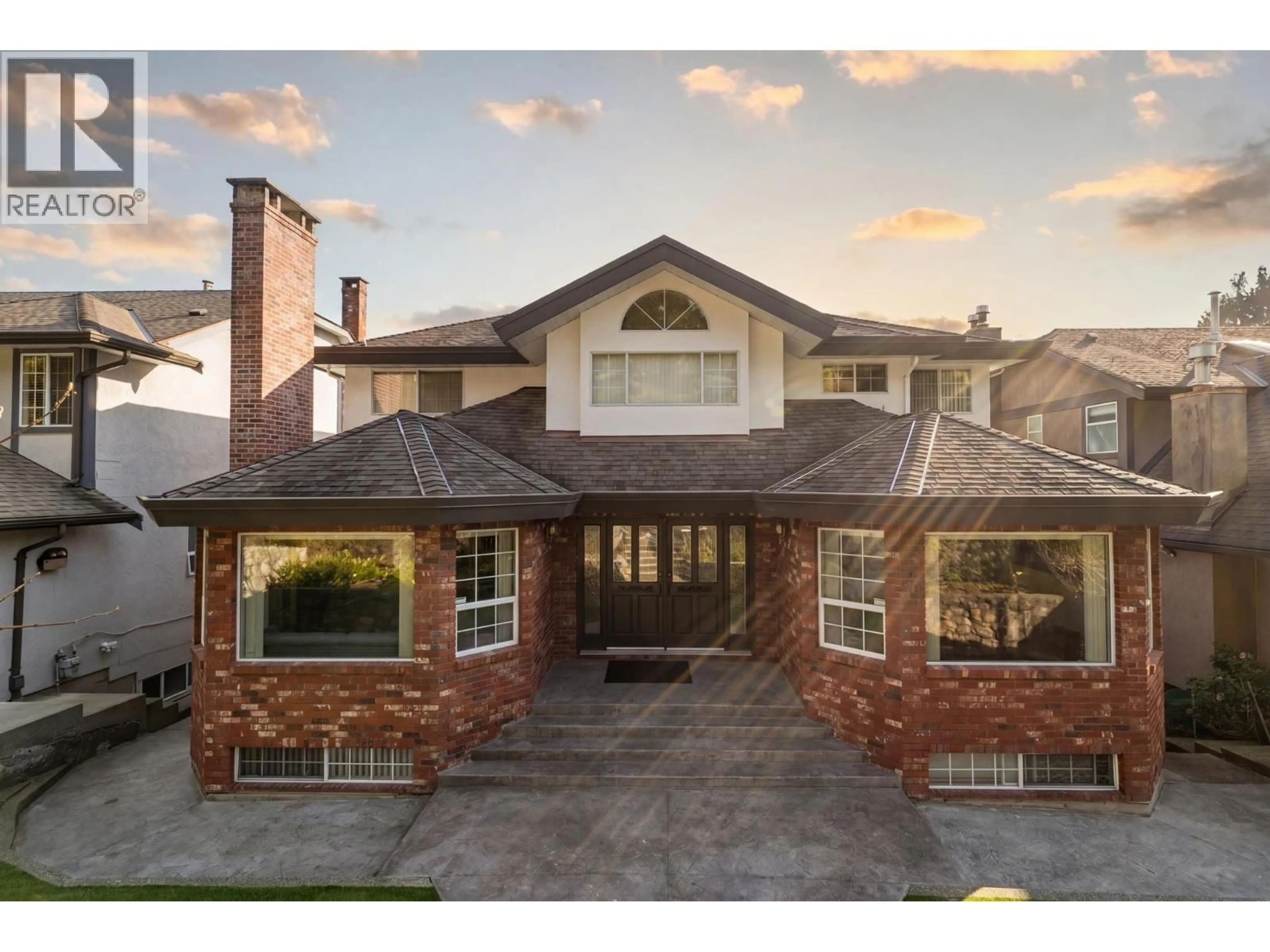 Home with brick exterior material, street for 547 TEMPE CRESCENT, North Vancouver British Columbia V7N1E7