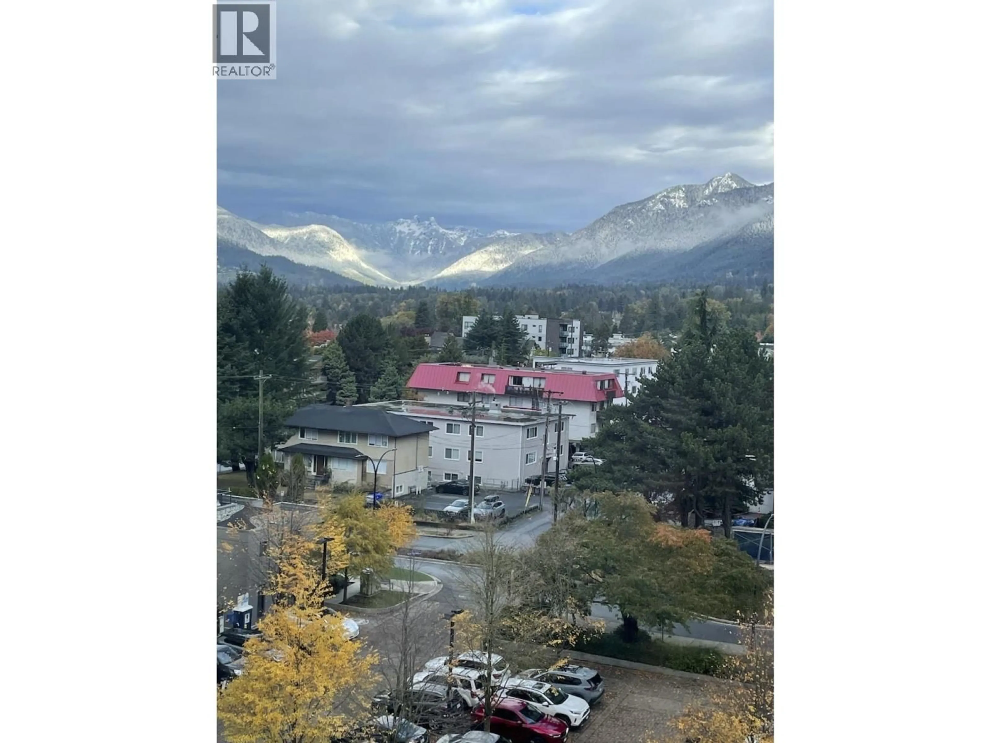 A pic from outside/outdoor area/front of a property/back of a property/a pic from drone, mountain view for 802 - 158 13TH STREET, North Vancouver British Columbia V7M0A7