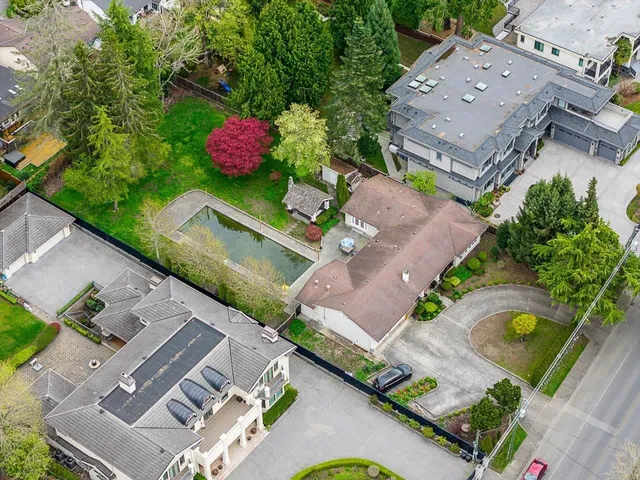 13721 MARINE DRIVE, White Rock 2