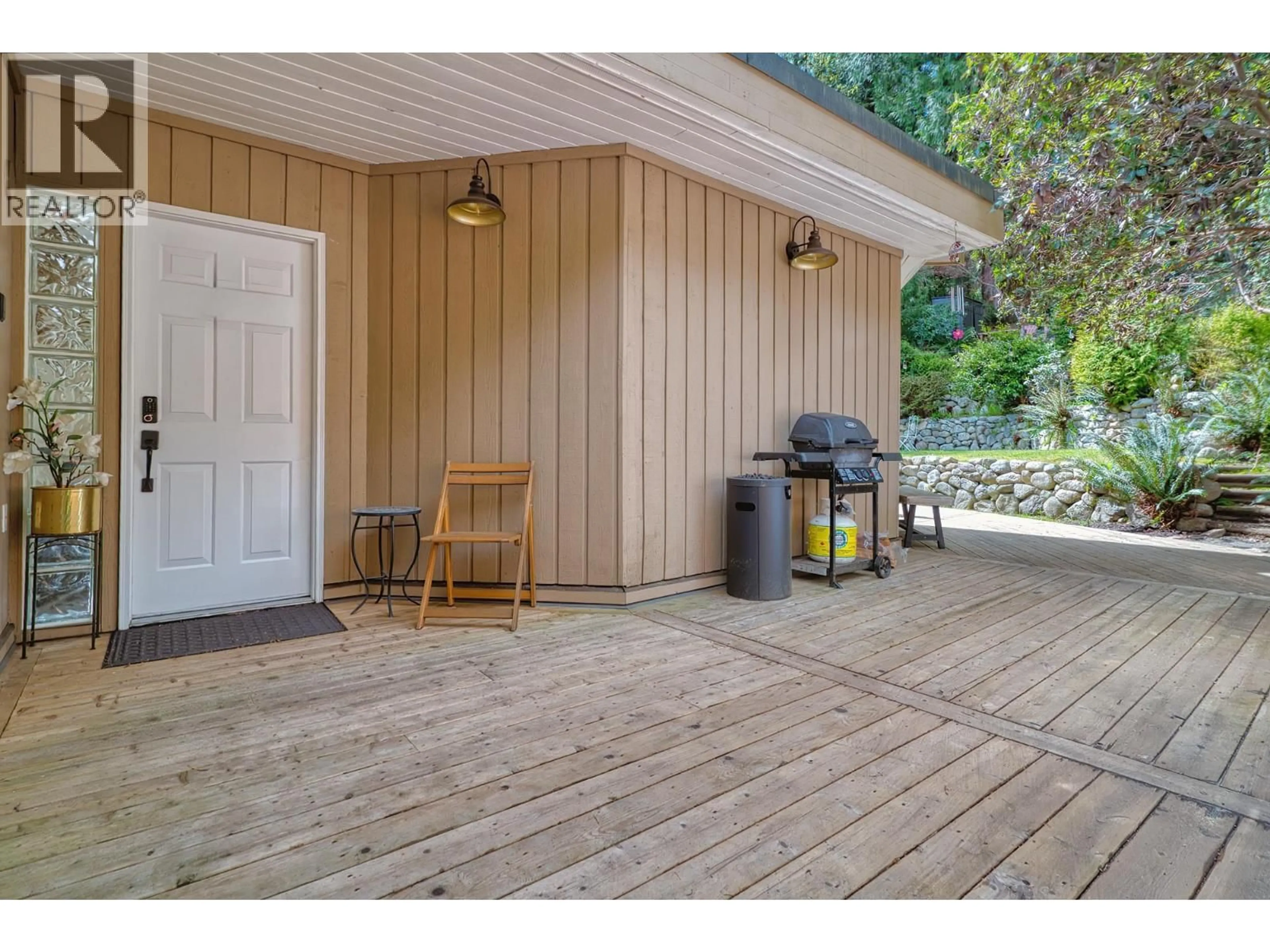 Patio, unknown for 1849 NORTH ROAD, Gibsons British Columbia V0N1V1