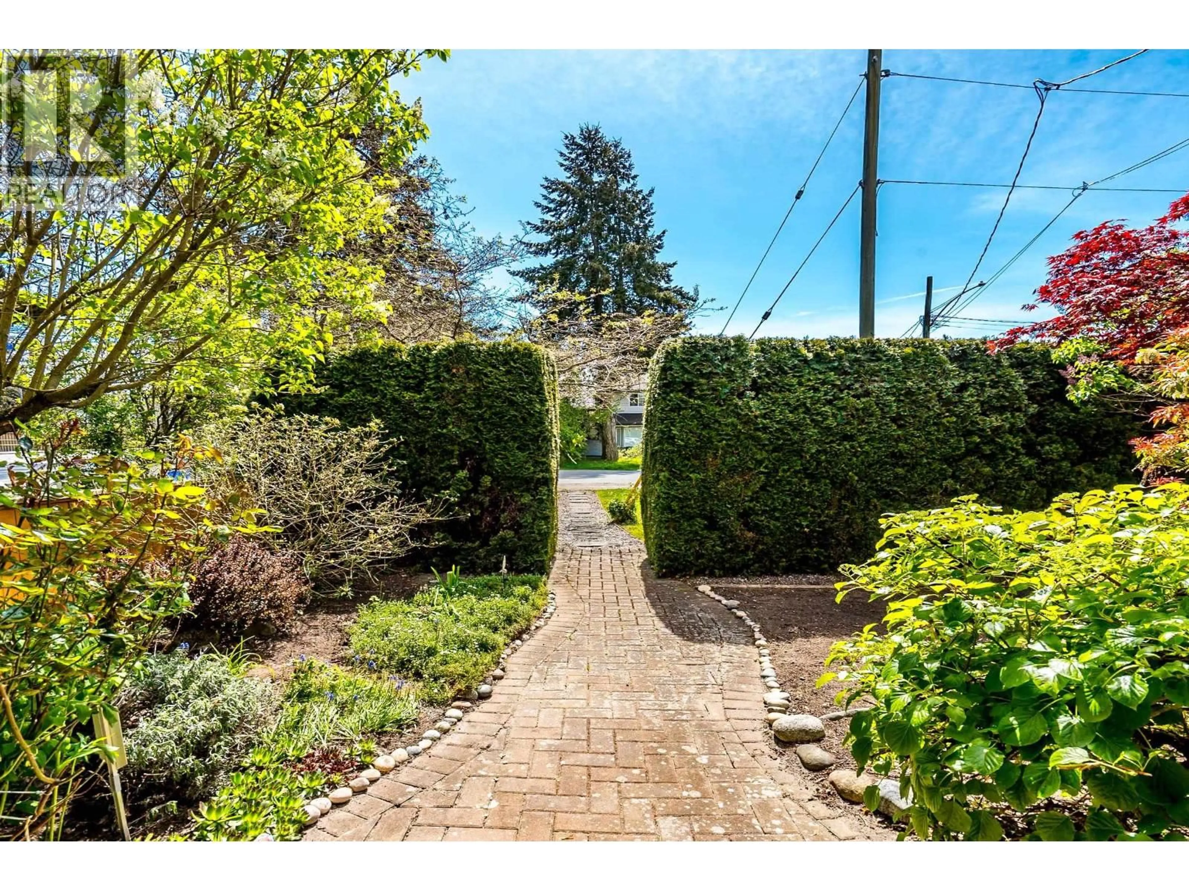 Patio, street for 3933 GARRY STREET, Richmond British Columbia V7E2T7