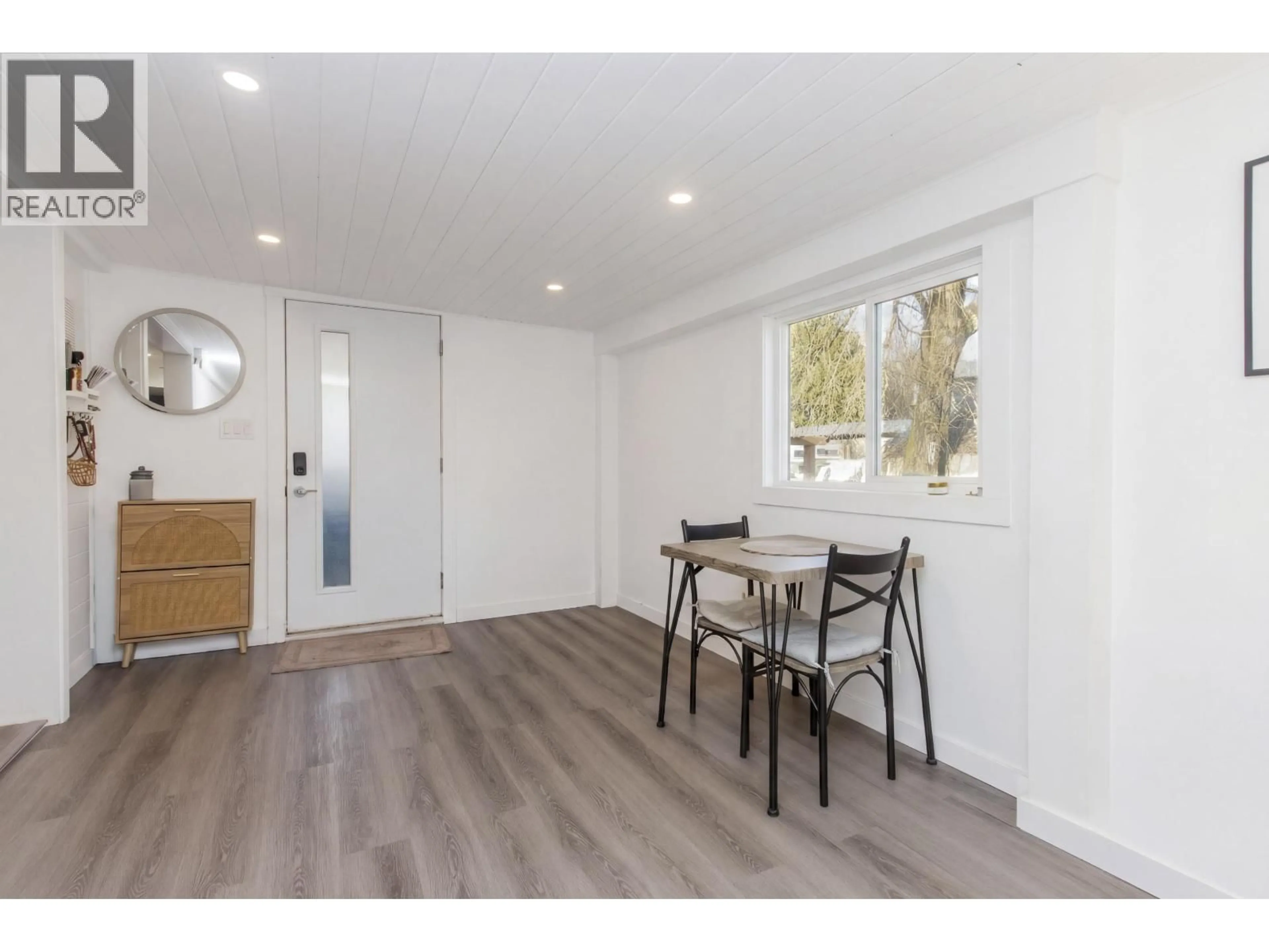 Unknown for 24 - 40157 GOVERNMENT ROAD, Squamish British Columbia V8B0N7