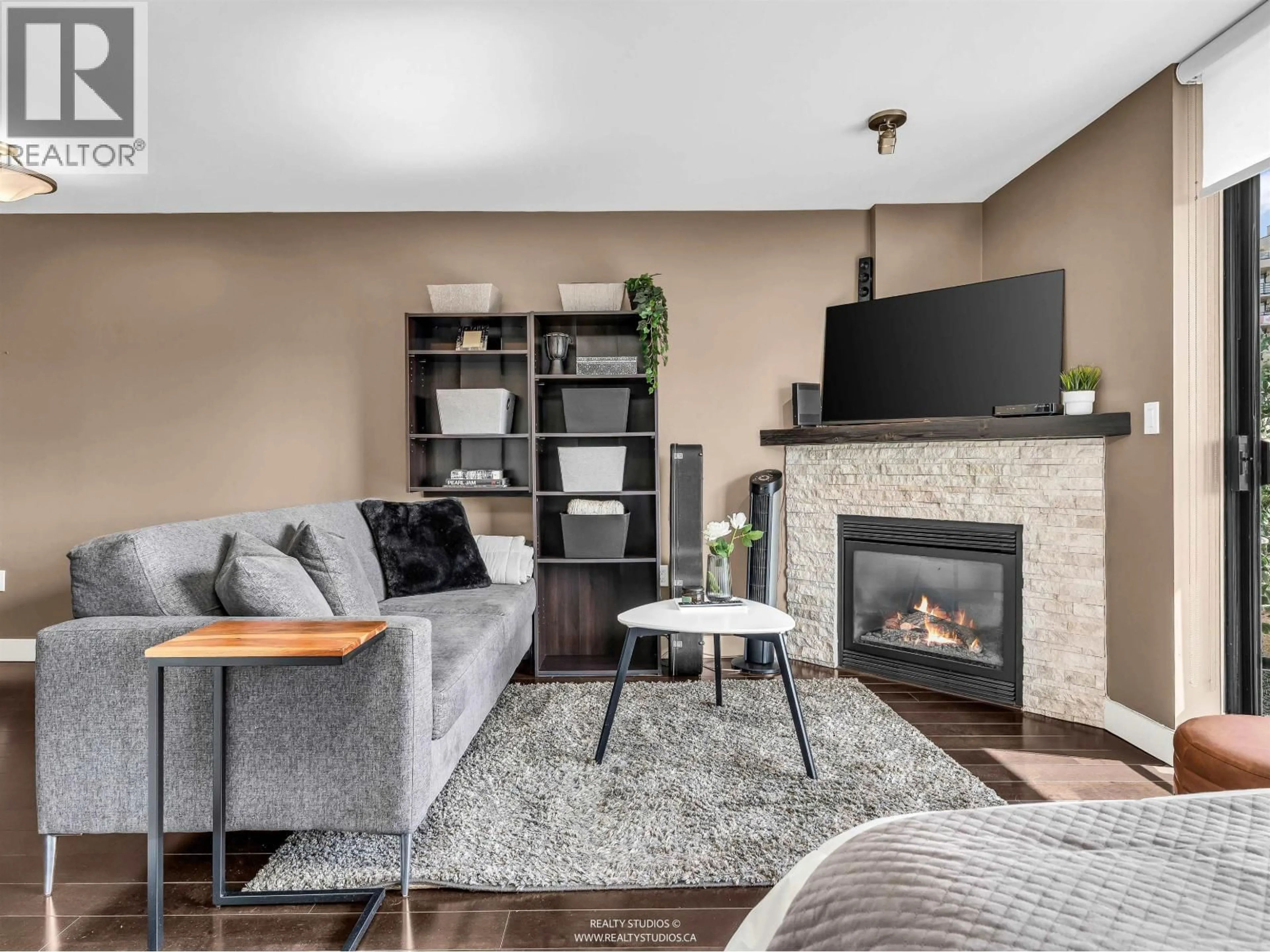 Living room with furniture, unknown for 701 - 155 1ST STREET, North Vancouver British Columbia V7M3N8