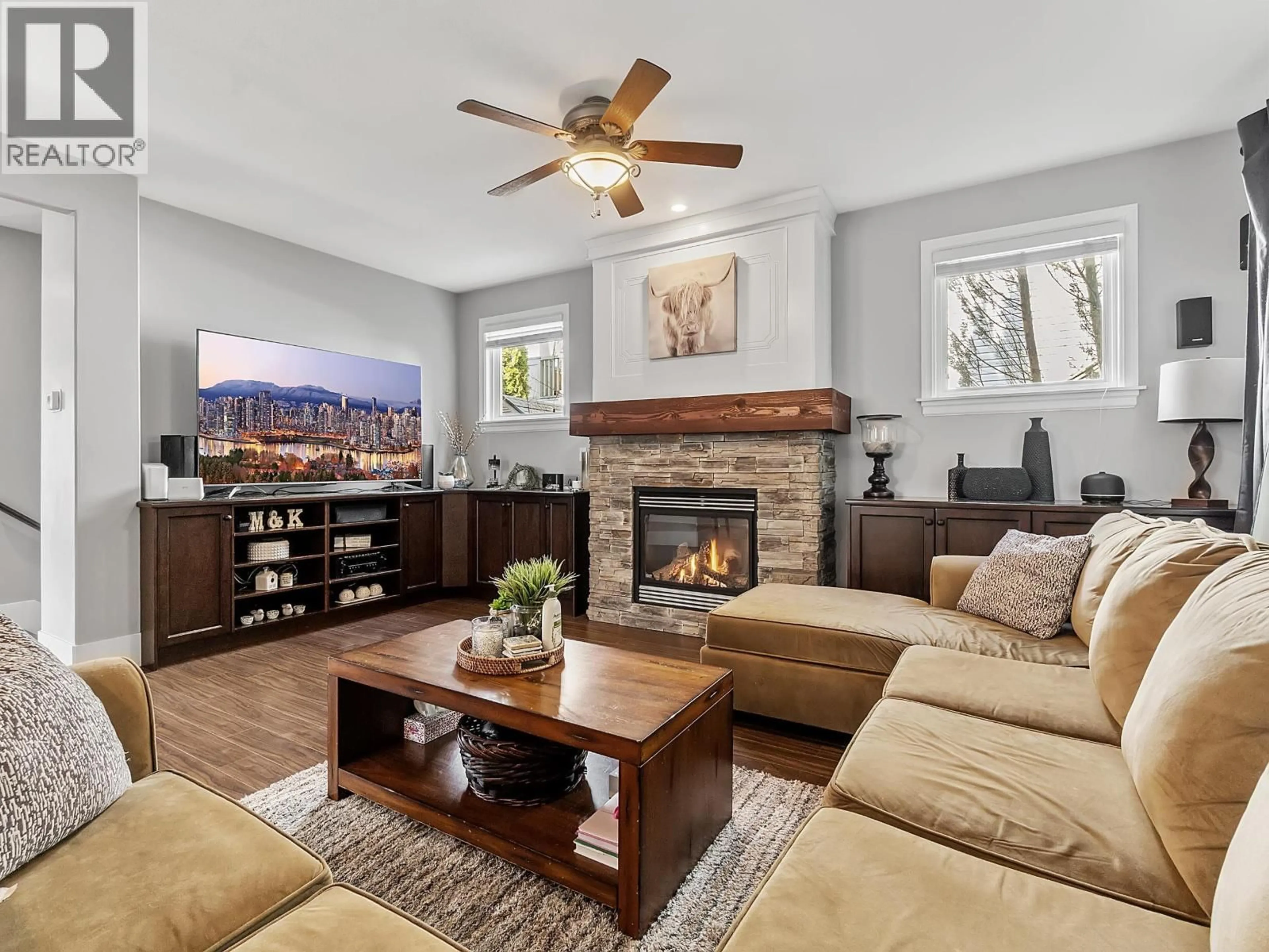 Living room with furniture, unknown for 23462 133 AVENUE, Maple Ridge British Columbia V4R2W7