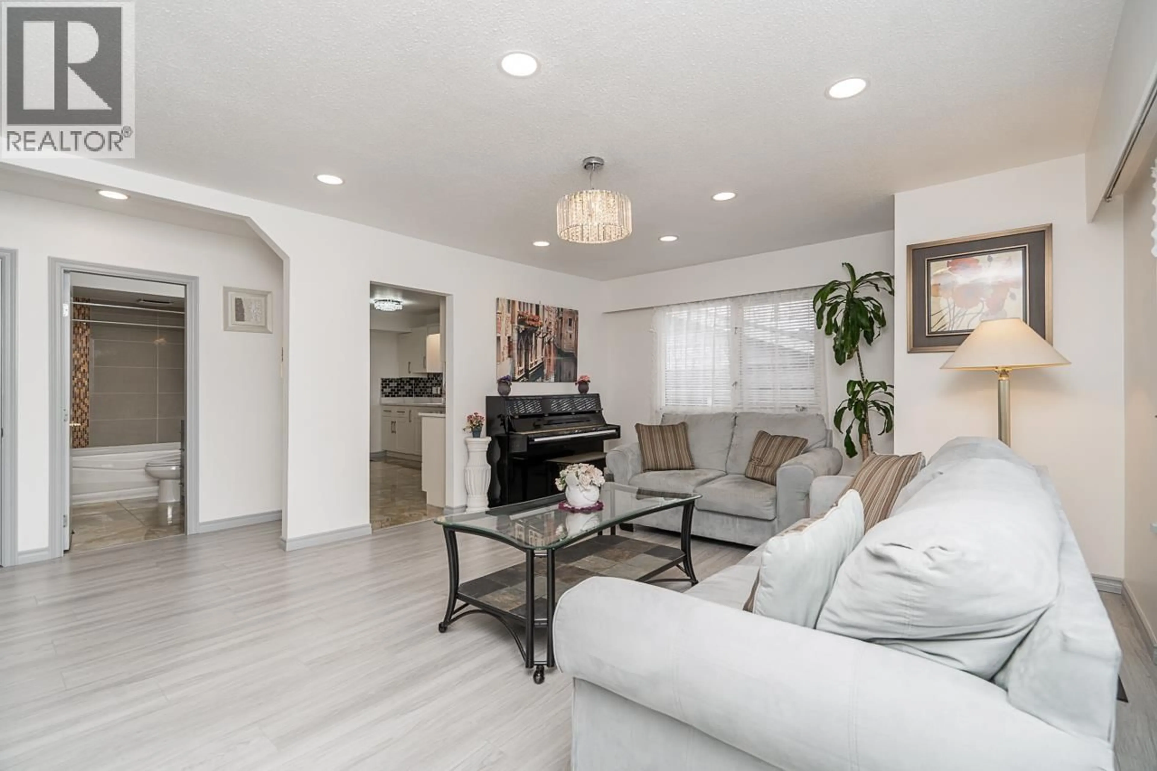 Living room with furniture, unknown for 8255 18TH AVENUE, Burnaby British Columbia V3N1K4