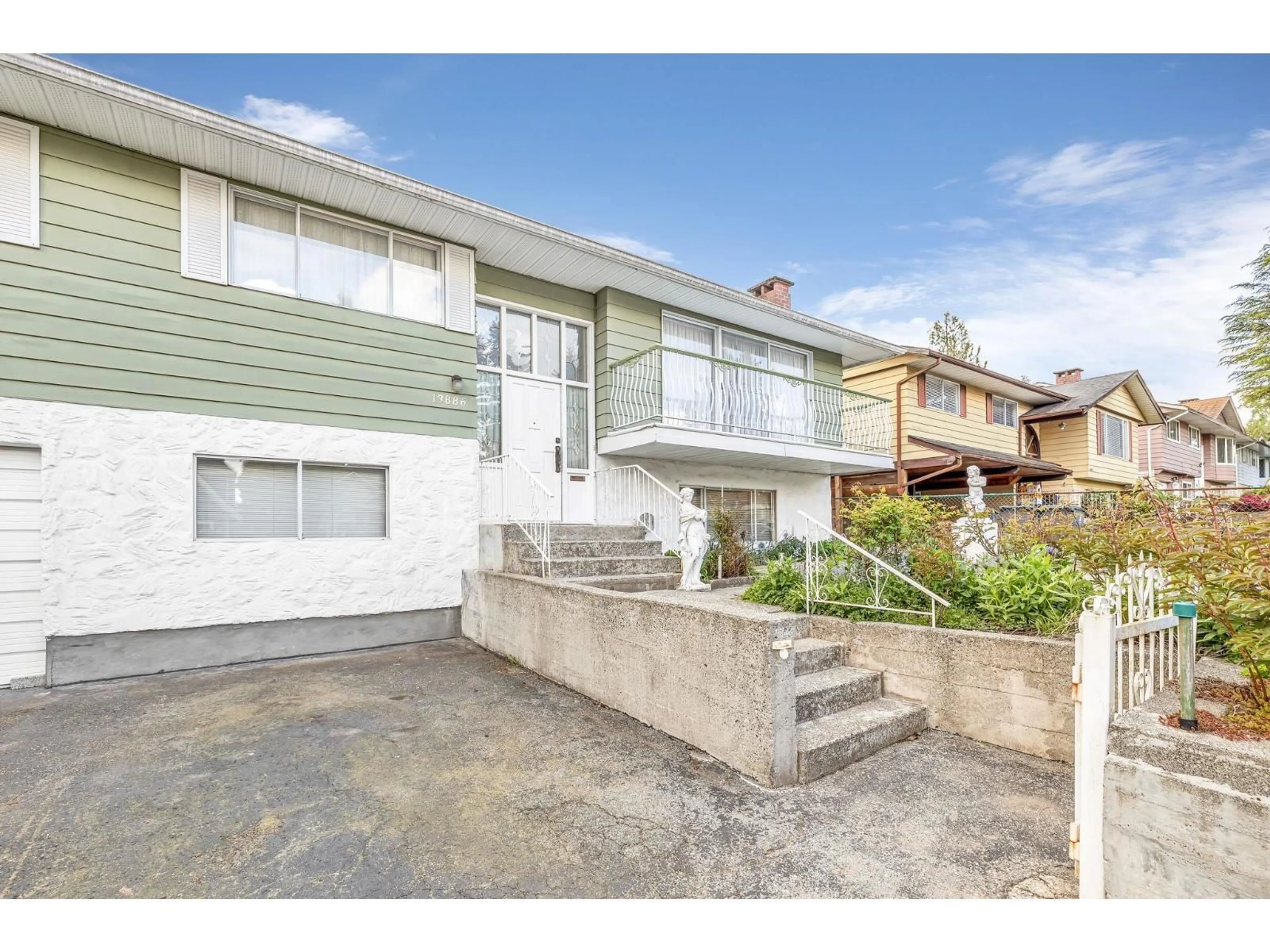 Unknown for 13886 78 AVENUE, Surrey British Columbia V3W5Z7