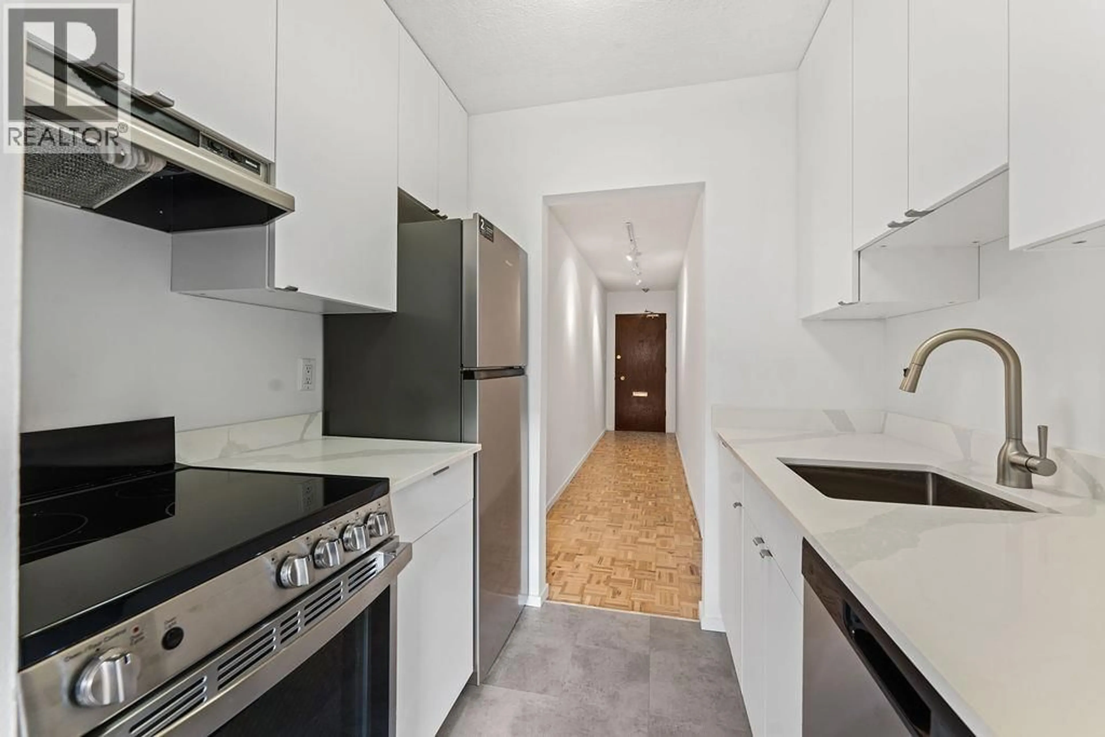 Standard kitchen, unknown for 305 - 2025 2ND AVENUE, Vancouver British Columbia V6J1J6