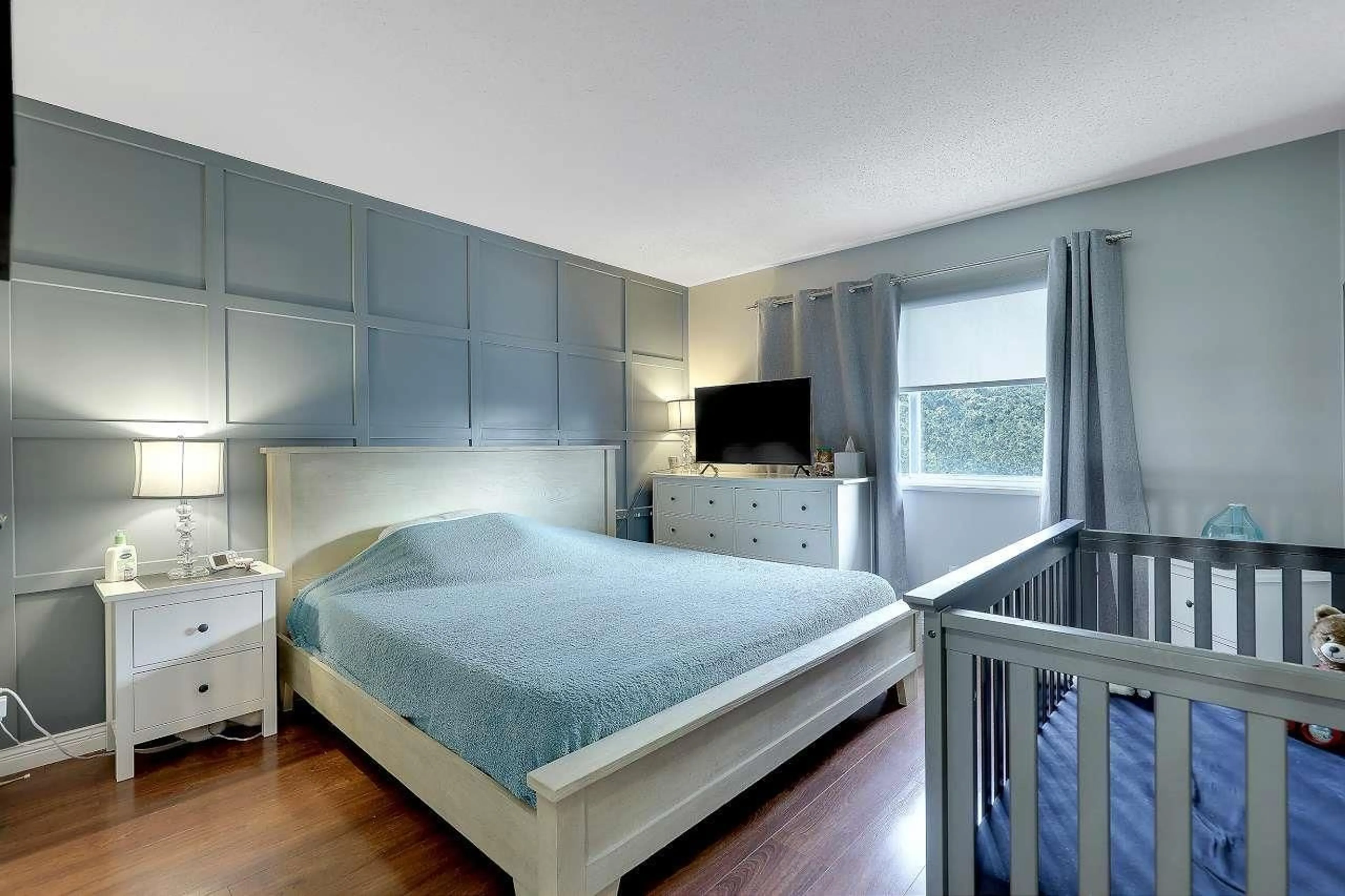 Bedroom with bed, wood/laminate floor for 6756 197 STREET, Langley British Columbia V2Y1A9