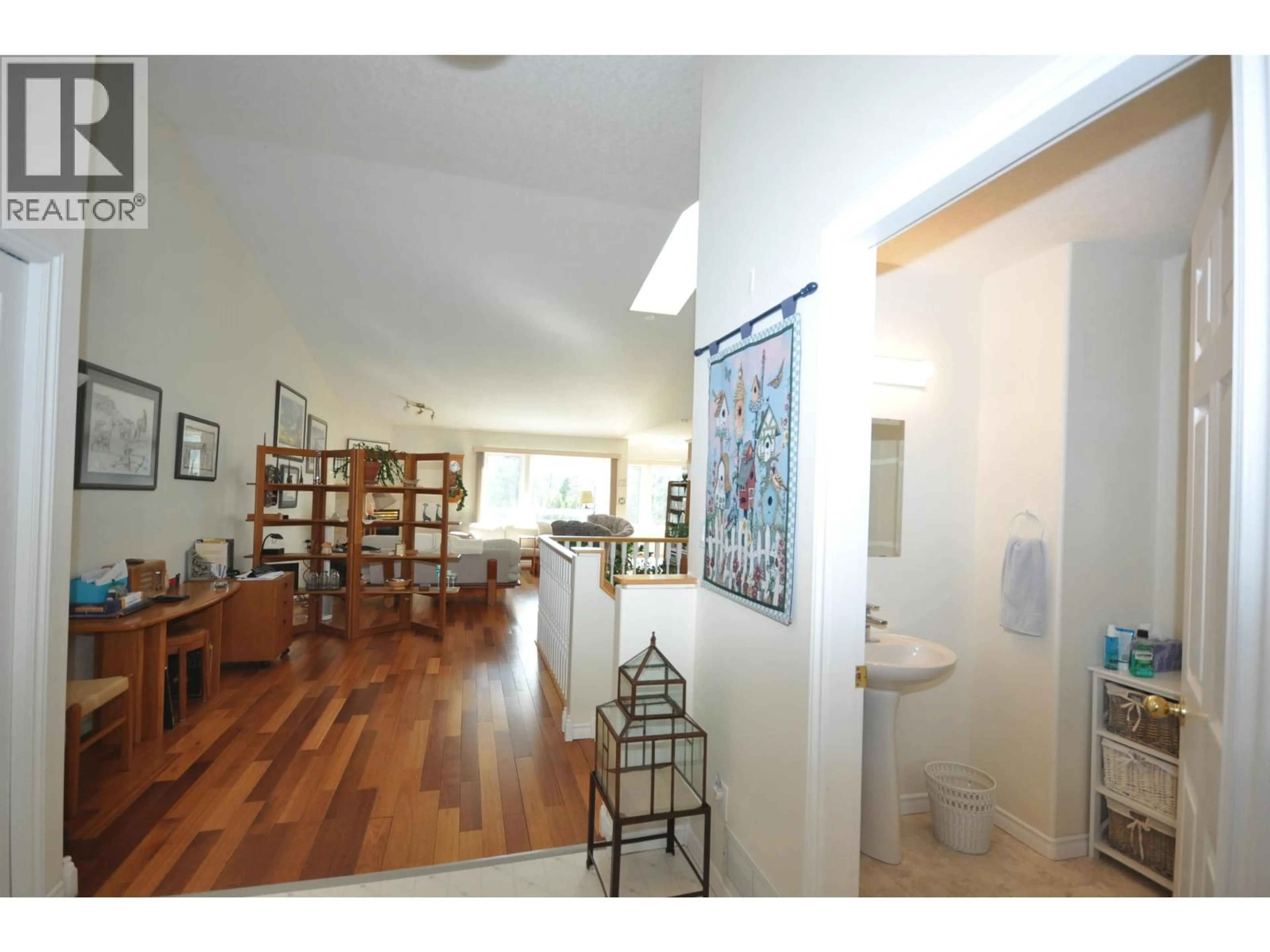 Indoor foyer for 10 - 11 EAGLE CRESCENT, Williams Lake British Columbia V2R4R6