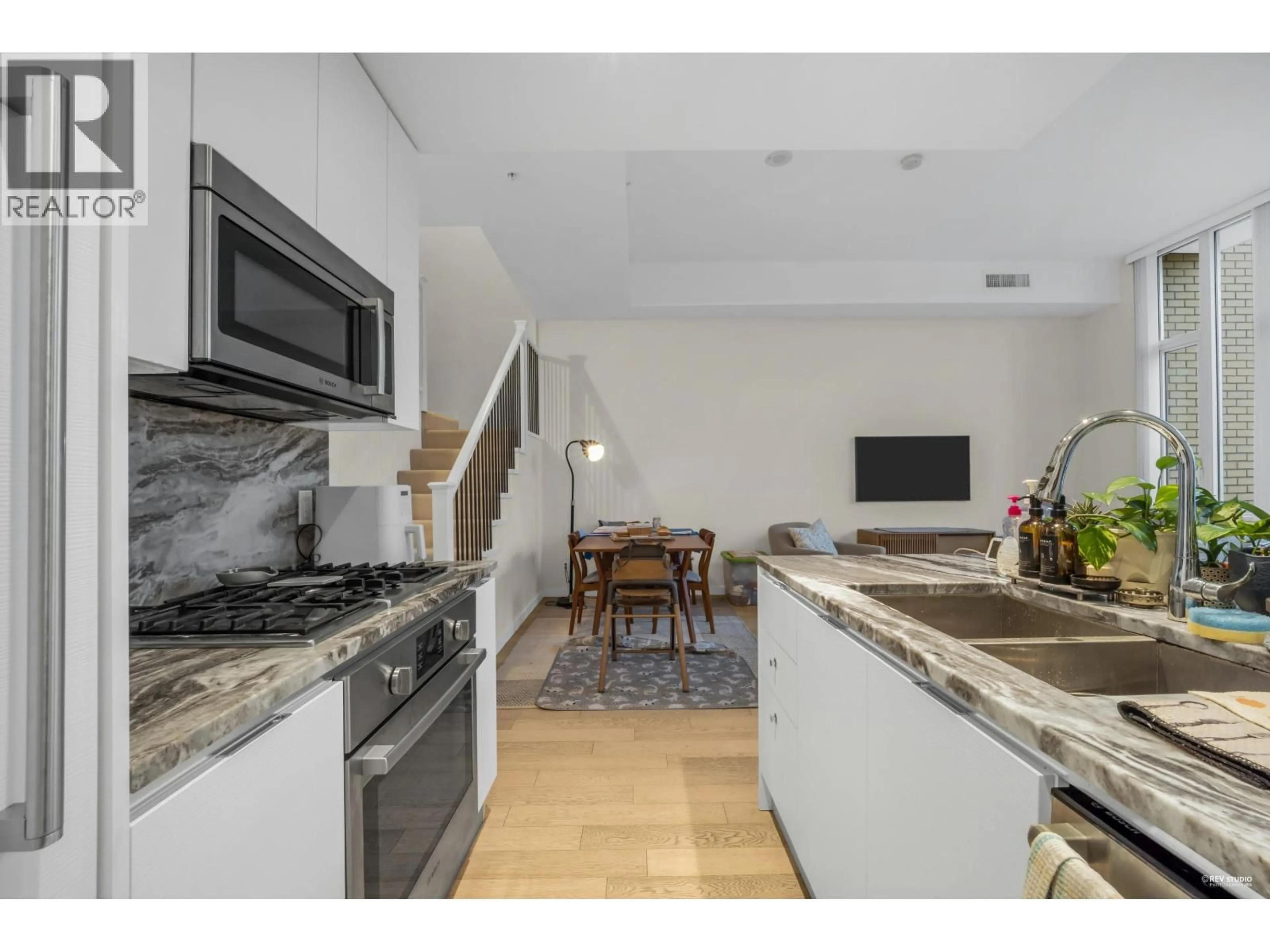 Open concept kitchen, unknown for 2063 10TH AVENUE, Vancouver British Columbia V6J0H1