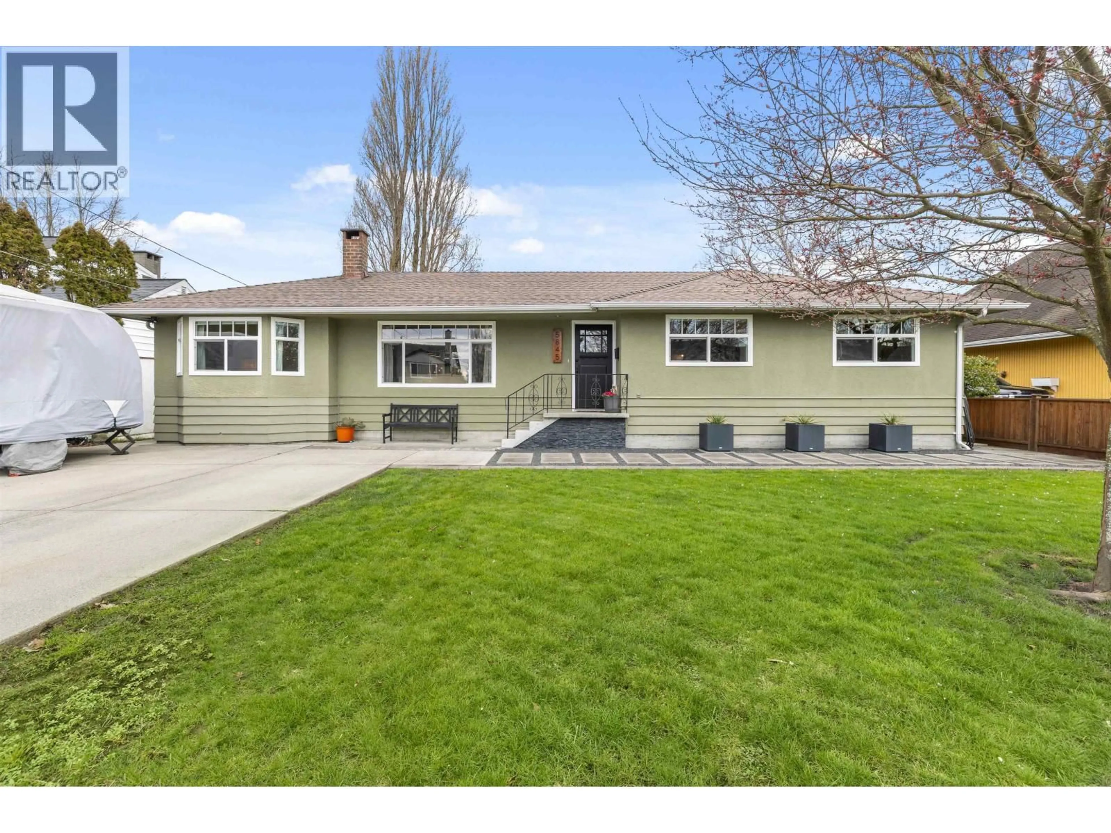 Home with vinyl exterior material, street for 5845 CRESCENT DRIVE, Delta British Columbia V4K2E7