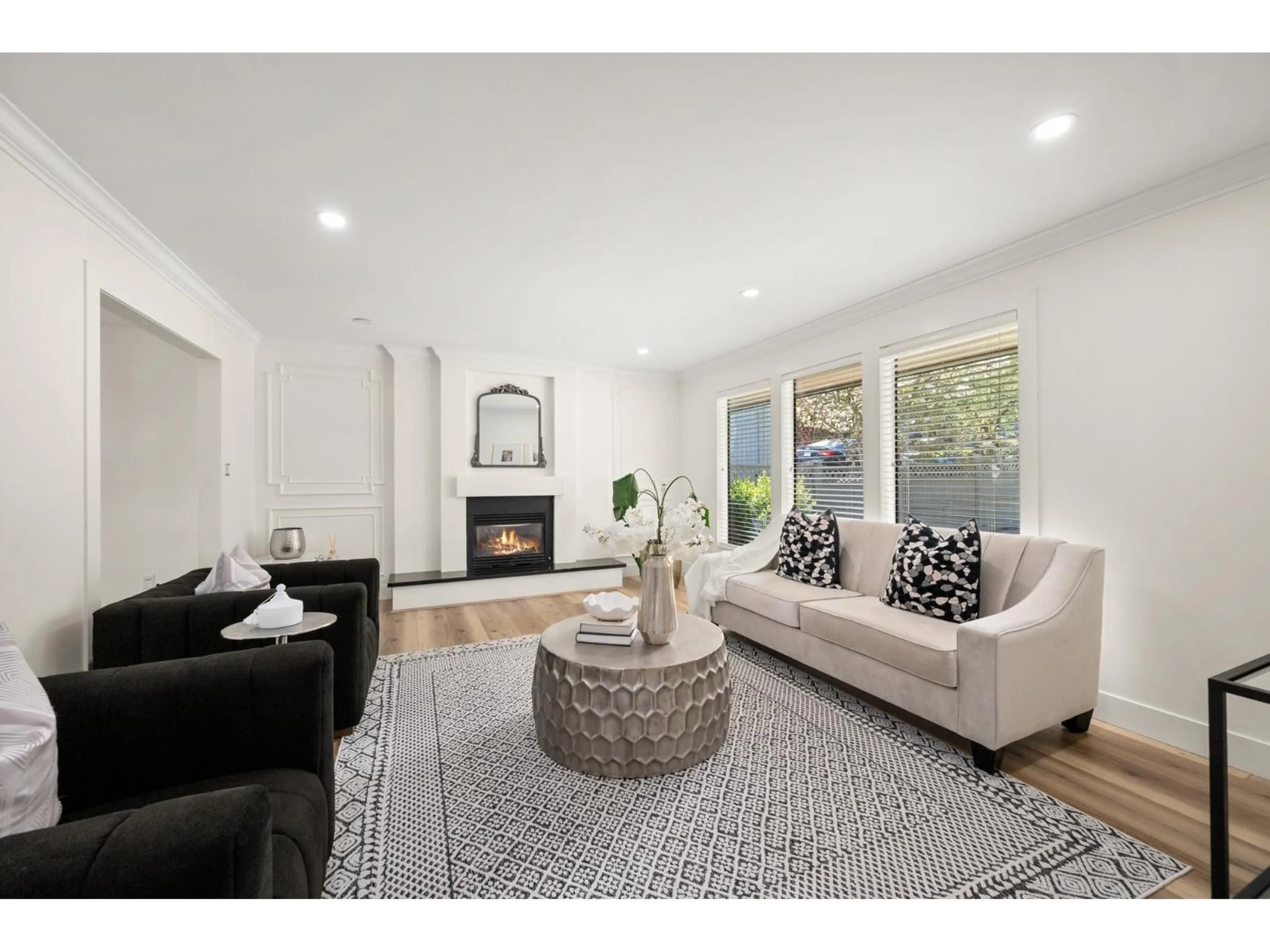 Living room with furniture, unknown for 11473 ROYAL CRESCENT, Surrey British Columbia V3V6V5