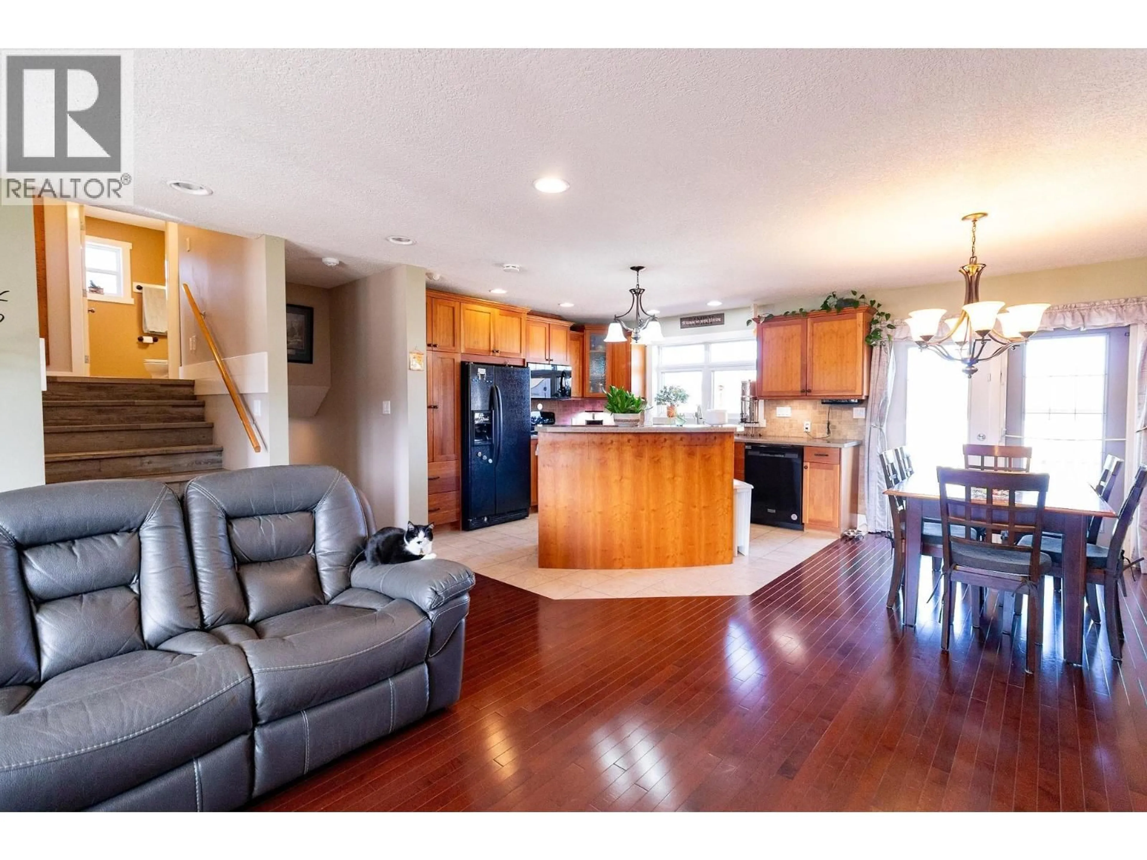Open concept kitchen, unknown for 8720 114 AVENUE, Fort St. John British Columbia V1J0C3