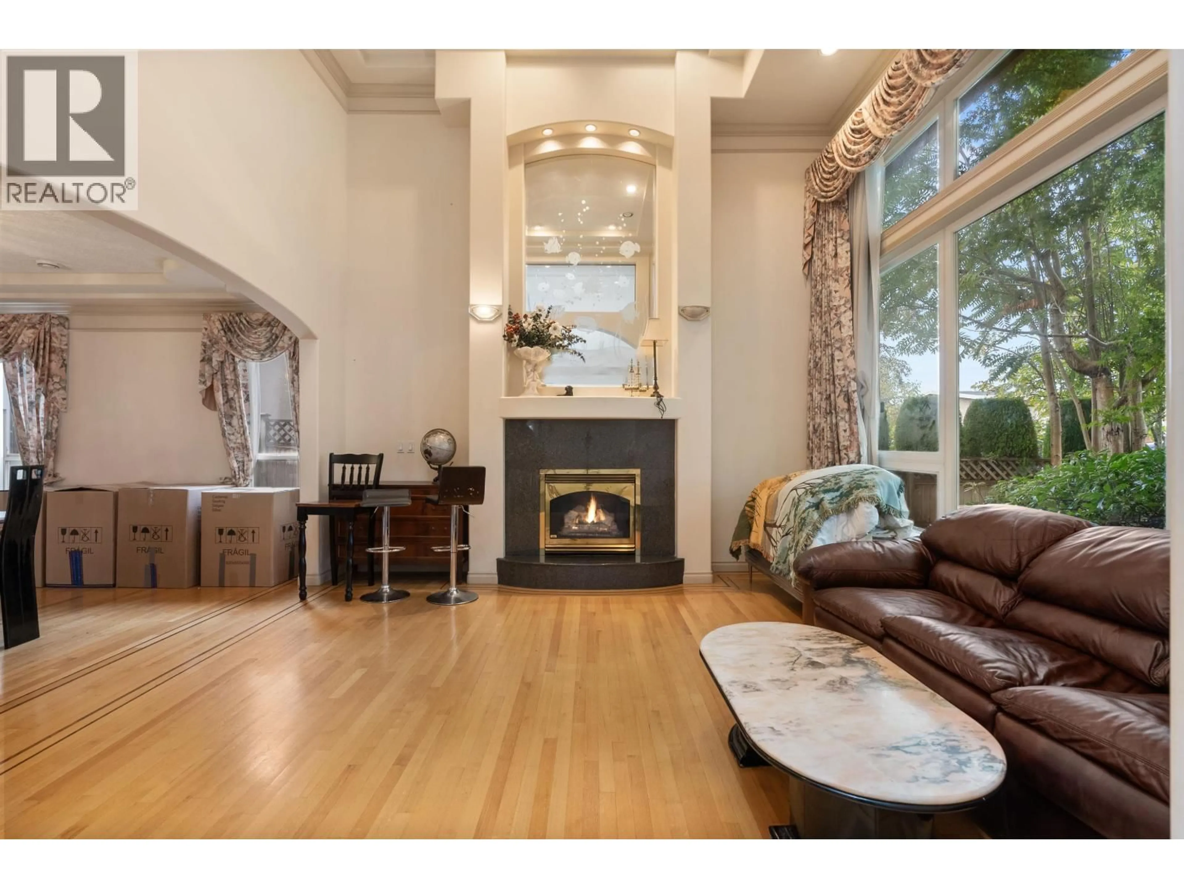 Living room with furniture, unknown for 5080 LINFIELD GATE, Richmond British Columbia V7C4L4