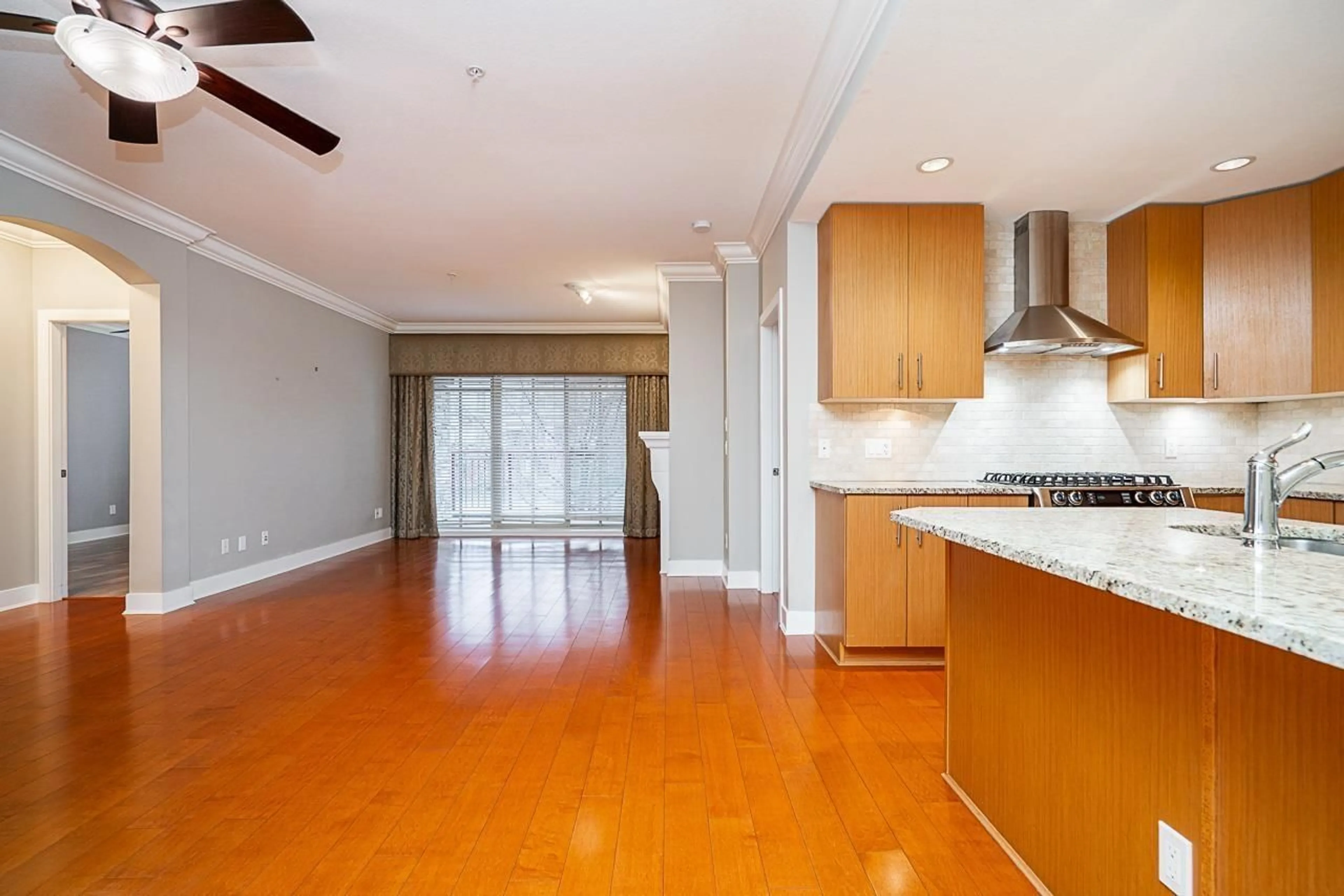 Open concept kitchen, unknown for 207 - 16421 64 AVENUE, Surrey British Columbia V3S6V7