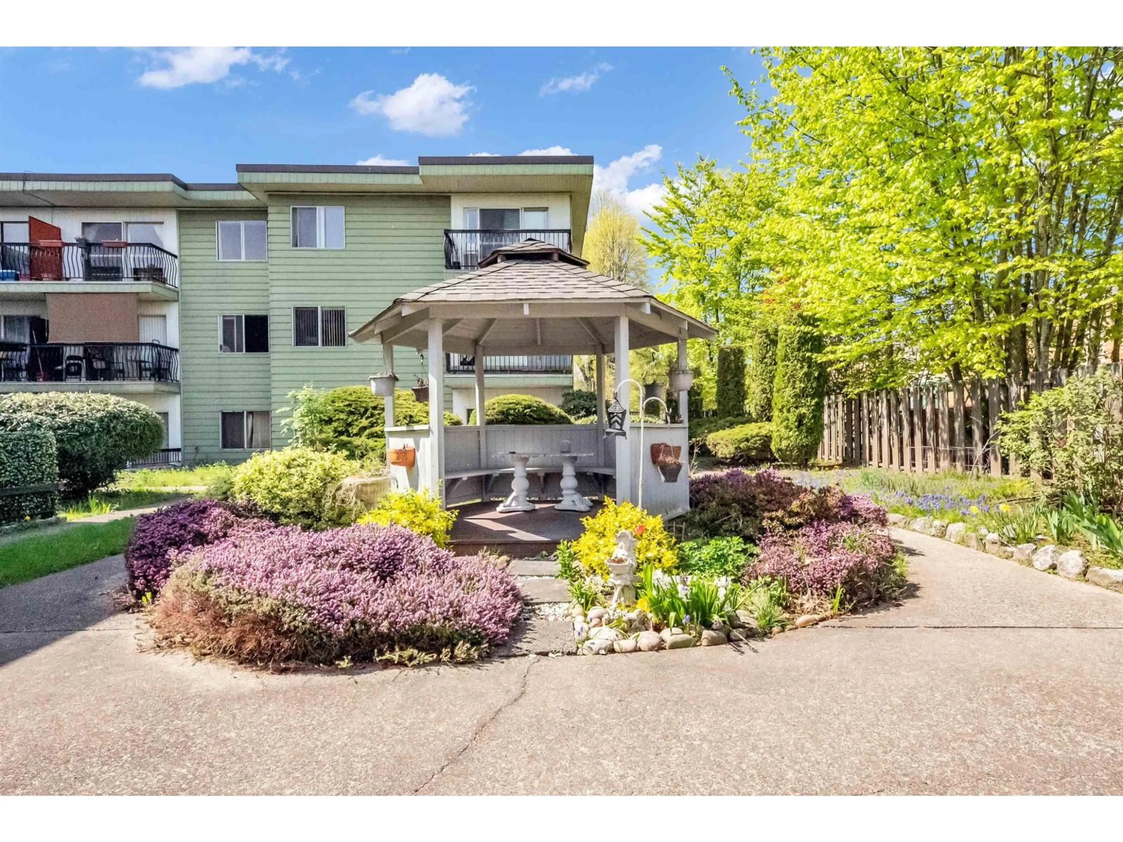 Patio, water/lake/river/ocean view for 137B - 8635 120 STREET, Delta British Columbia V4C6R5