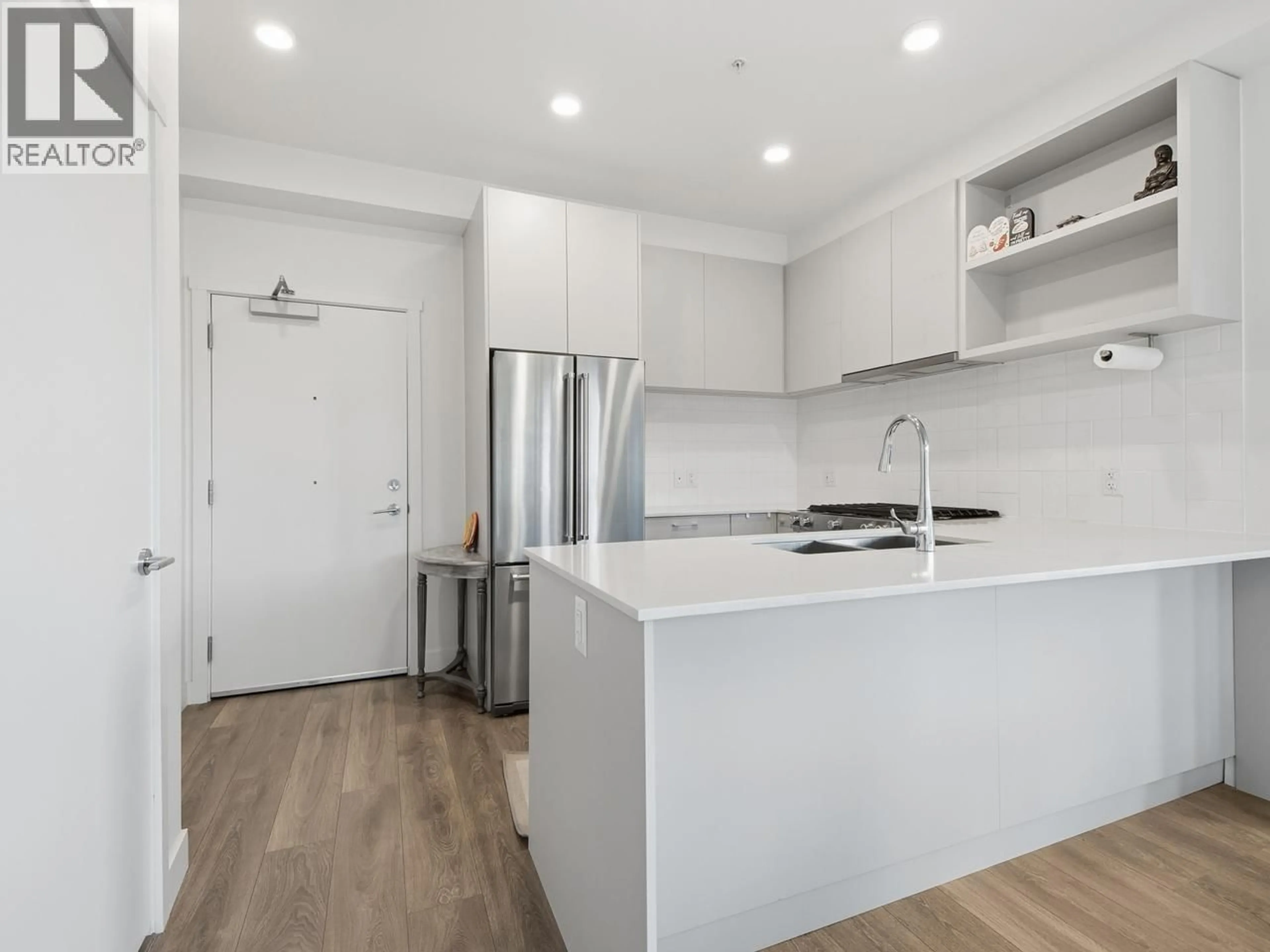 Standard kitchen, wood/laminate floor for 106 - 741 ANSKAR COURT, Coquitlam British Columbia V3J0N3
